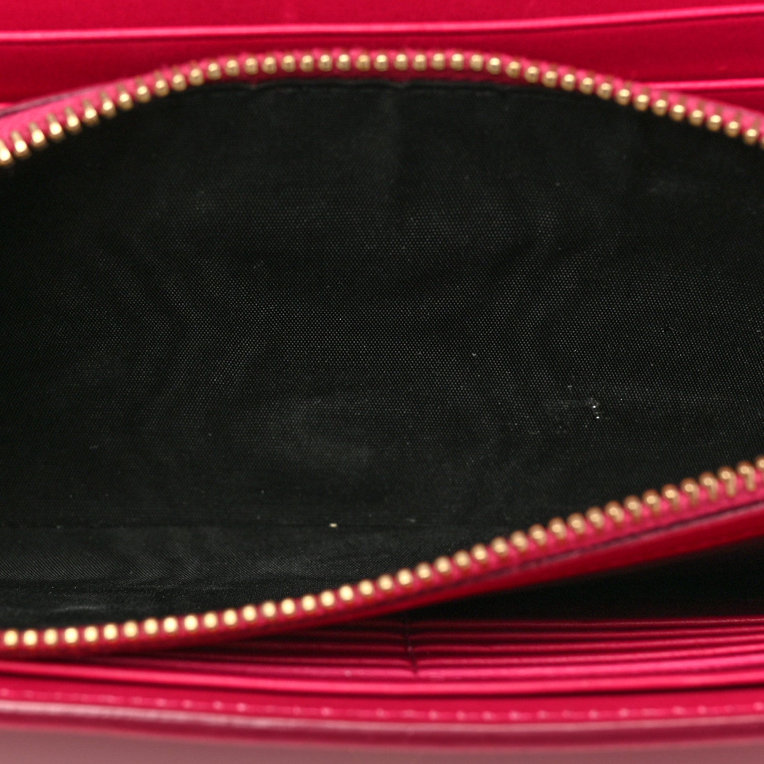 Saint Laurent Grain de Poudre Classic Letters Chain Wallet Fuchsia 5 of 21