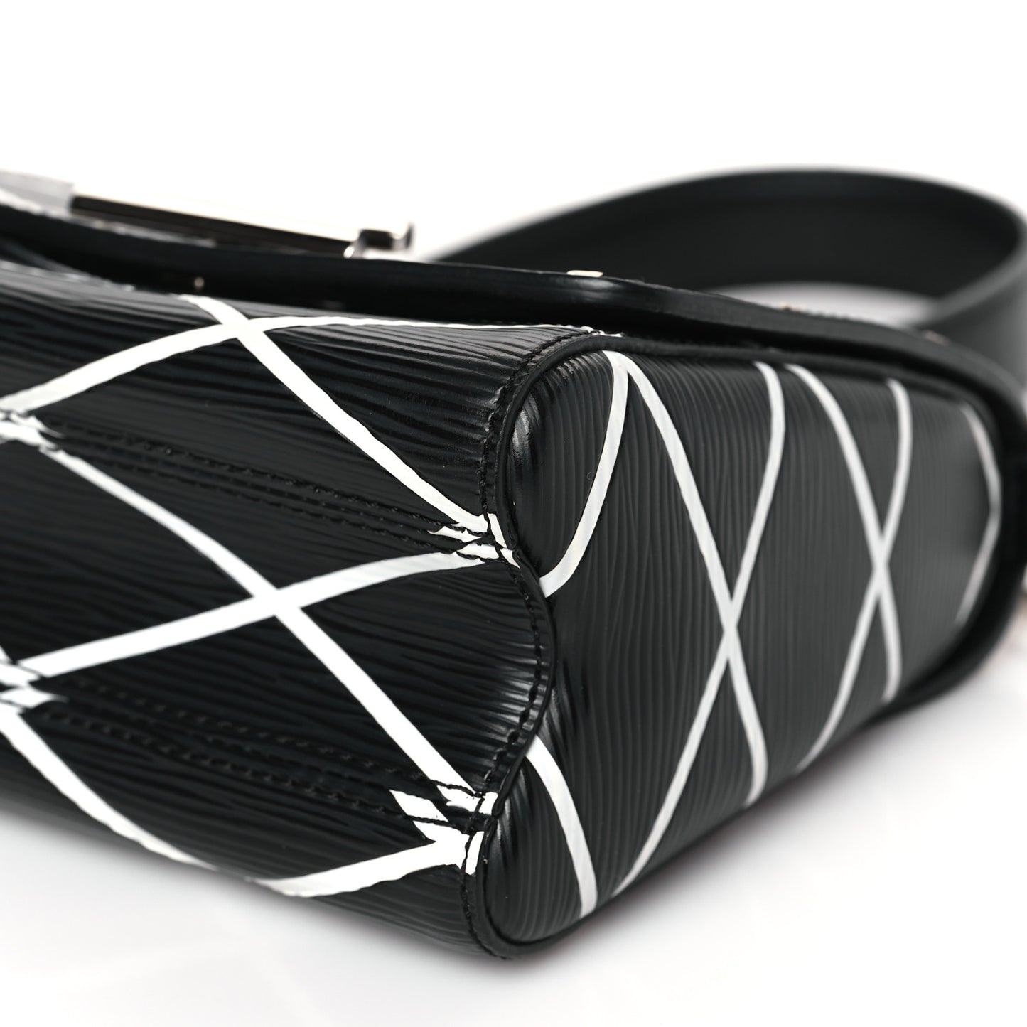 Epi Malletage Twist Shoulder Bag PM Black
