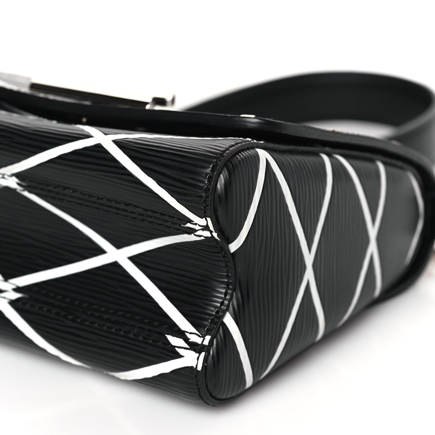 Louis Vuitton Epi Malletage Twist Shoulder Bag PM Black 8 of 9