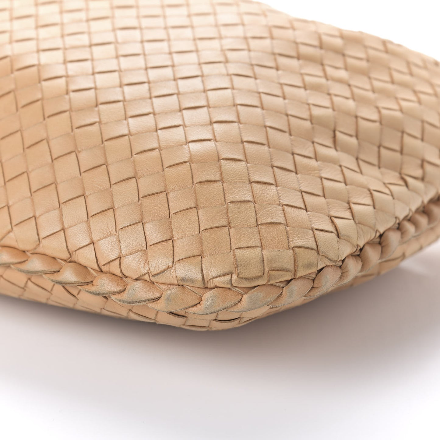Nappa Intrecciato Medium Veneta Hobo Camel