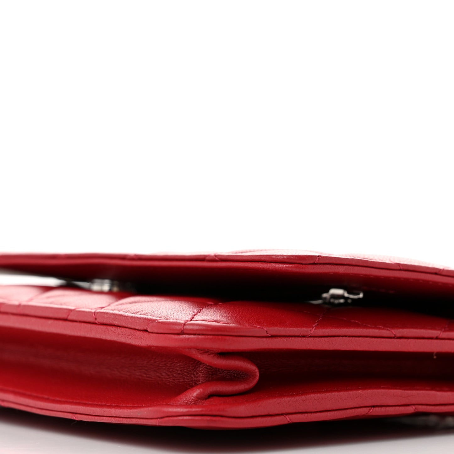 Lambskin Quilted Wallet On Chain WOC Red