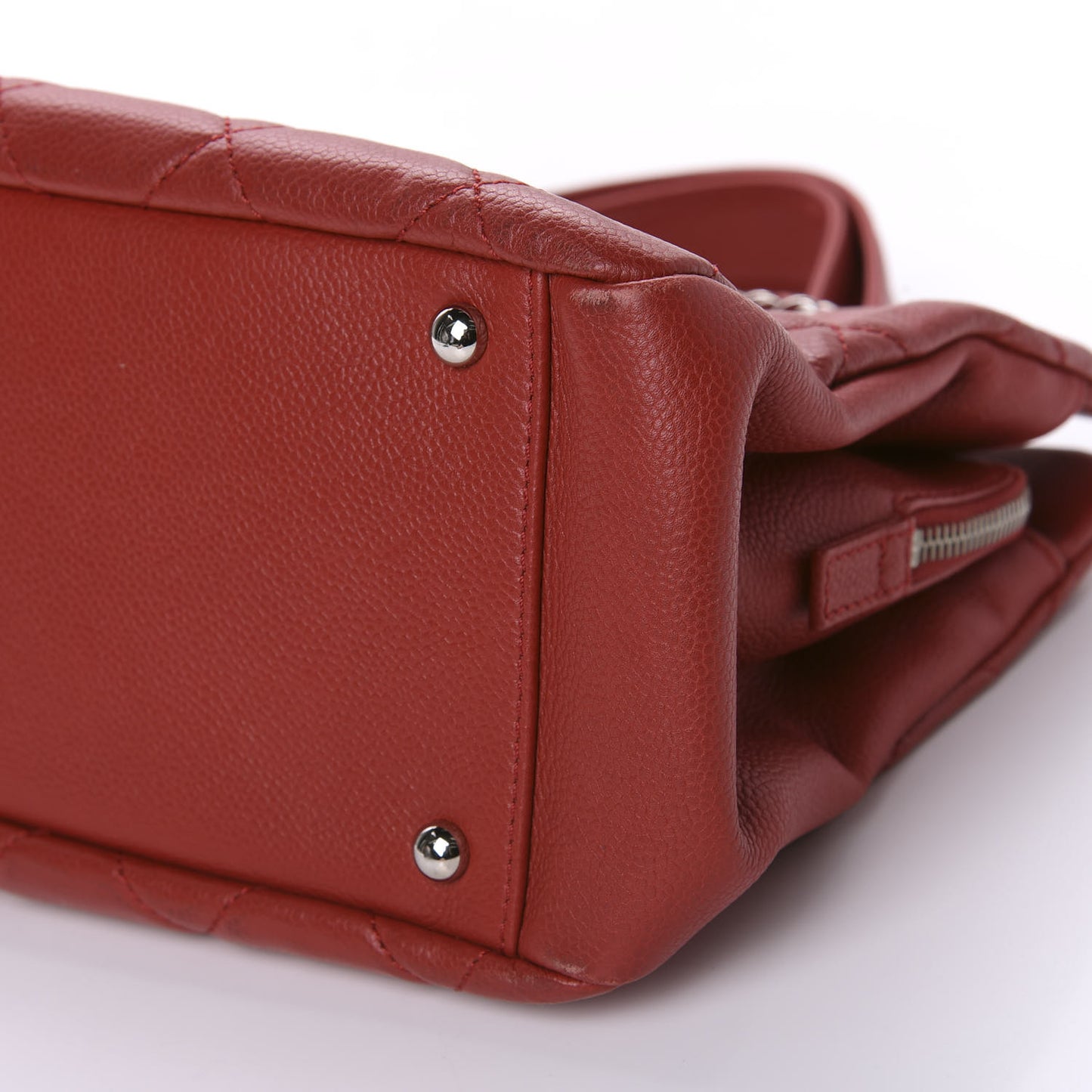 Caviar Quilted Timeless CC Shopping Tote Red