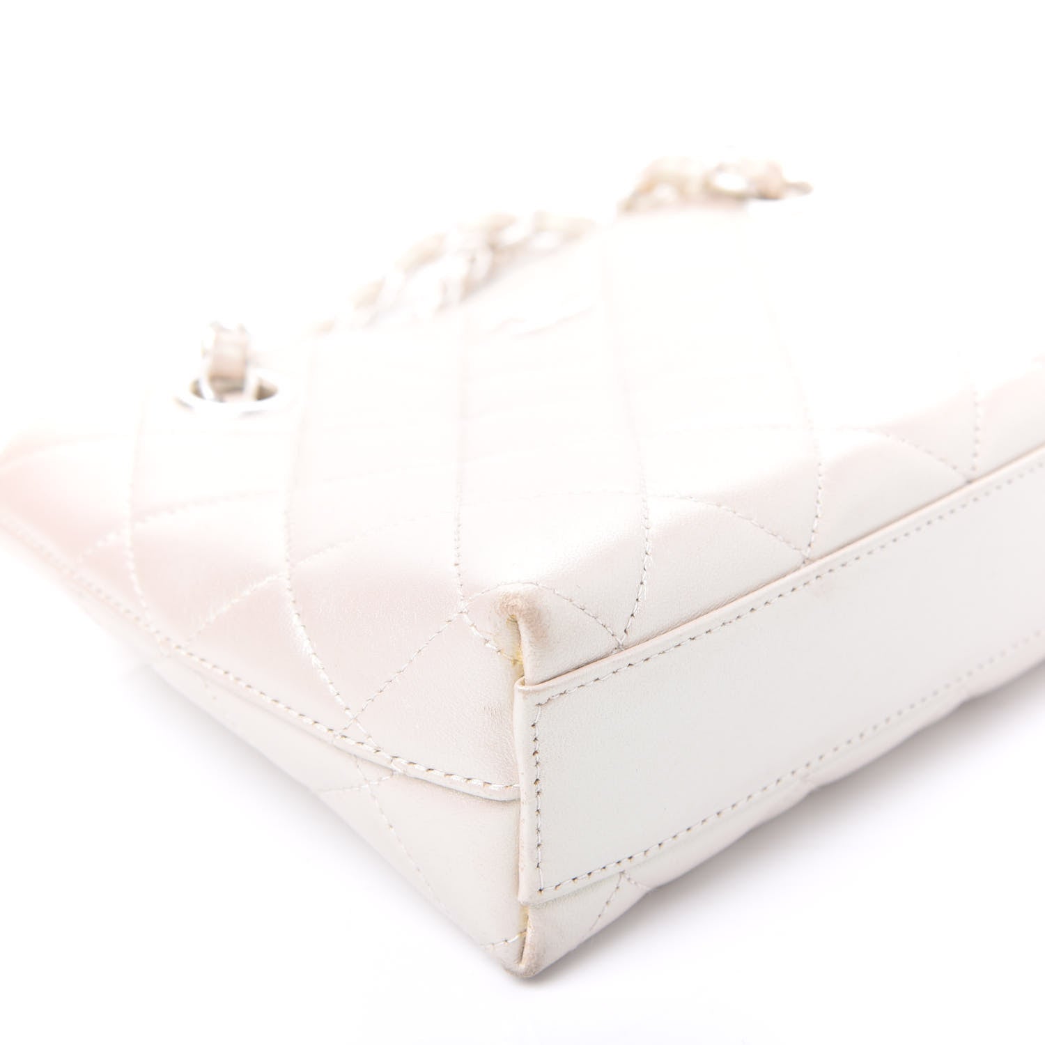 Chanel Iridescent Lambskin Quilted Pochette White 5 of 12