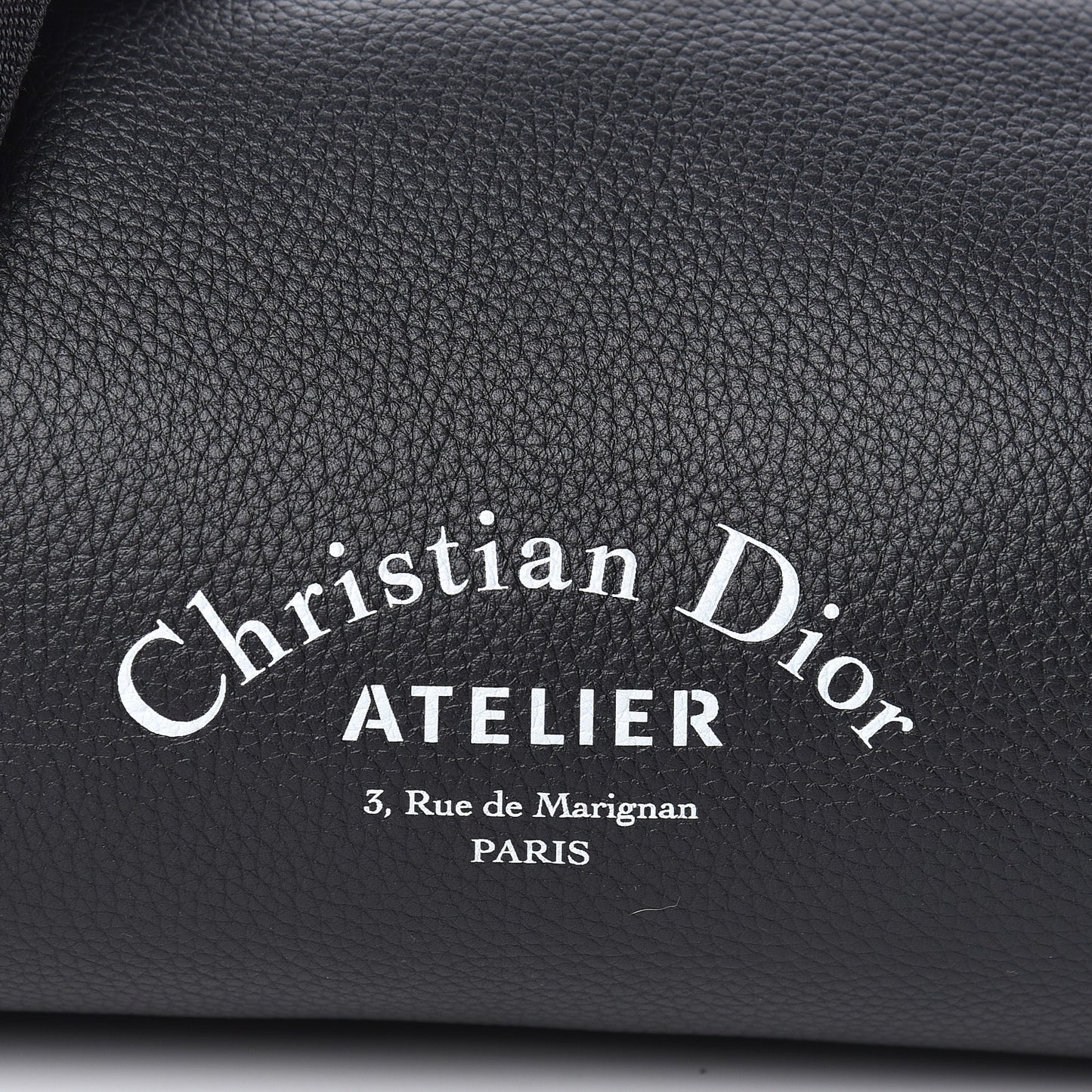 HOMME Grained Calfskin Mens Roller Pouch Black