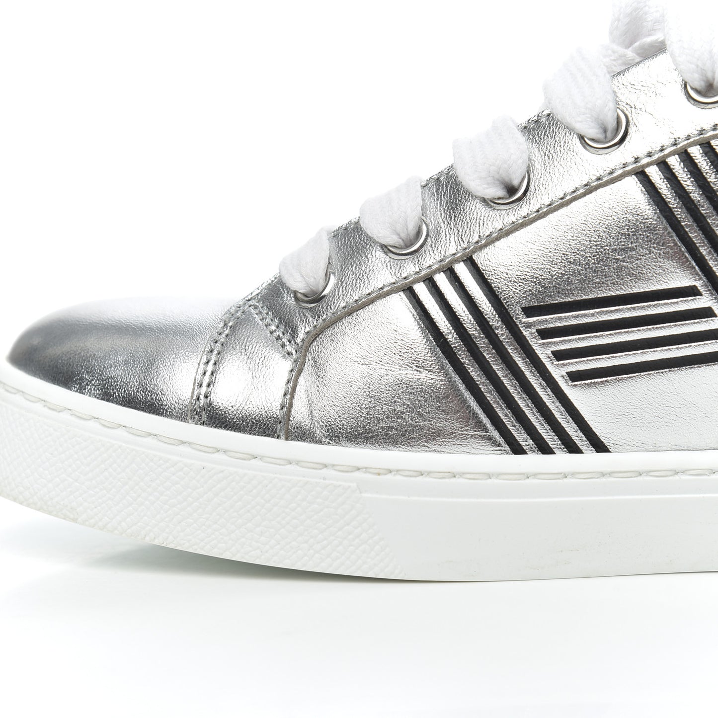 Metallic Calfskin Womens Avantage Sneakers 36.5 Gris Argente Black