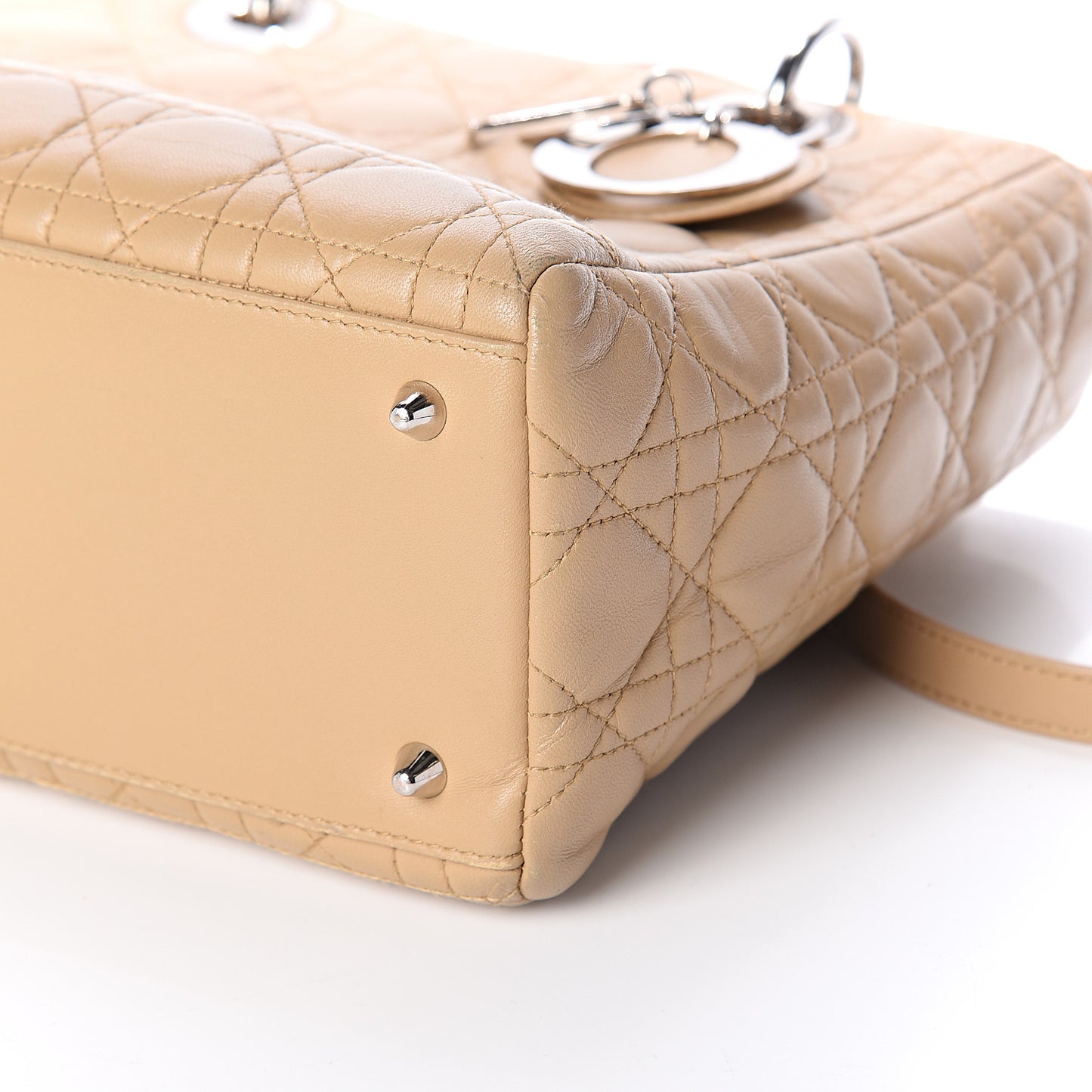 Lambskin Cannage Medium Lady Dior Beige