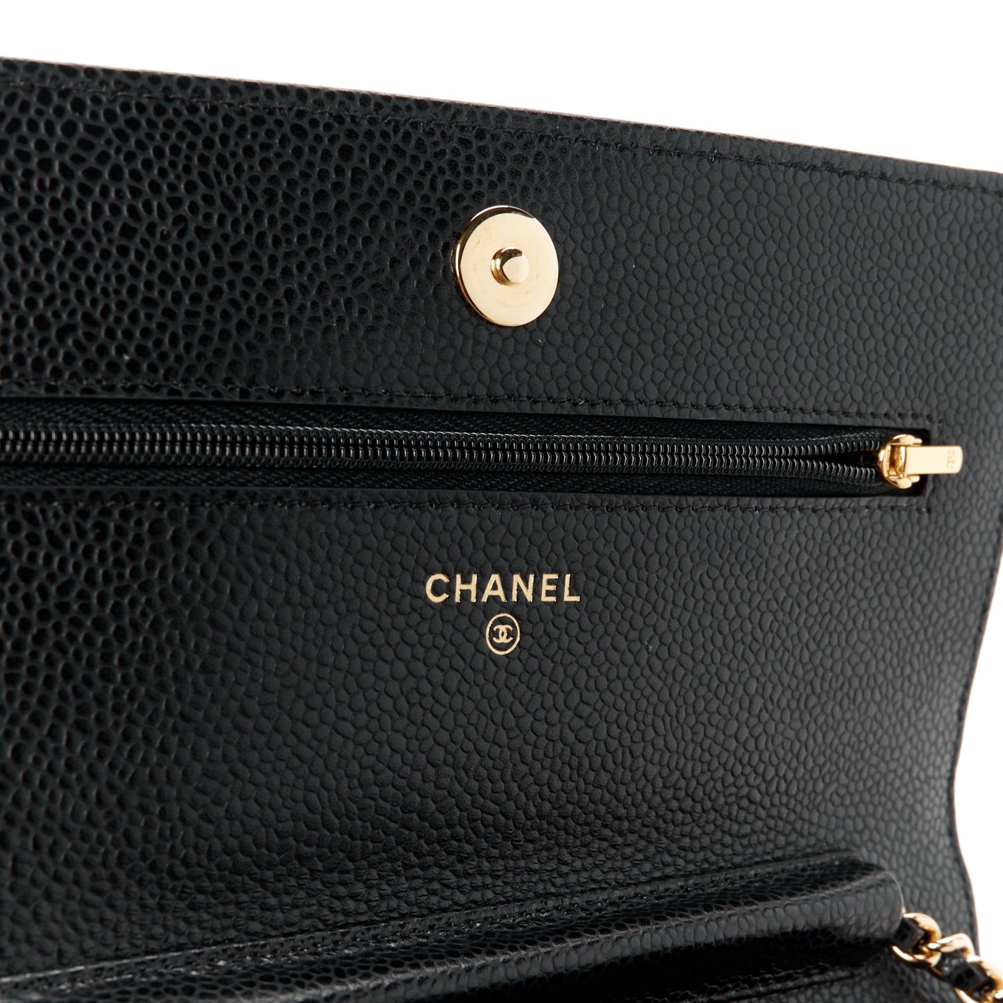 Caviar Quilted Wallet on Chain WOC Black