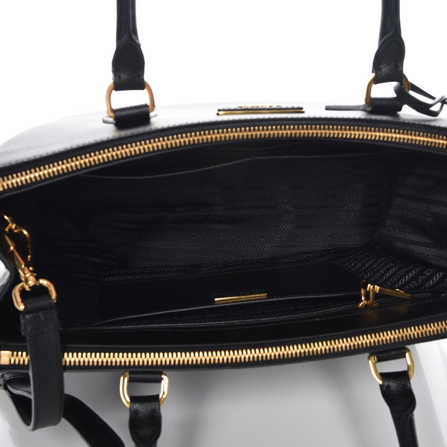 Saffiano Medium Galleria Double Zip Tote Black