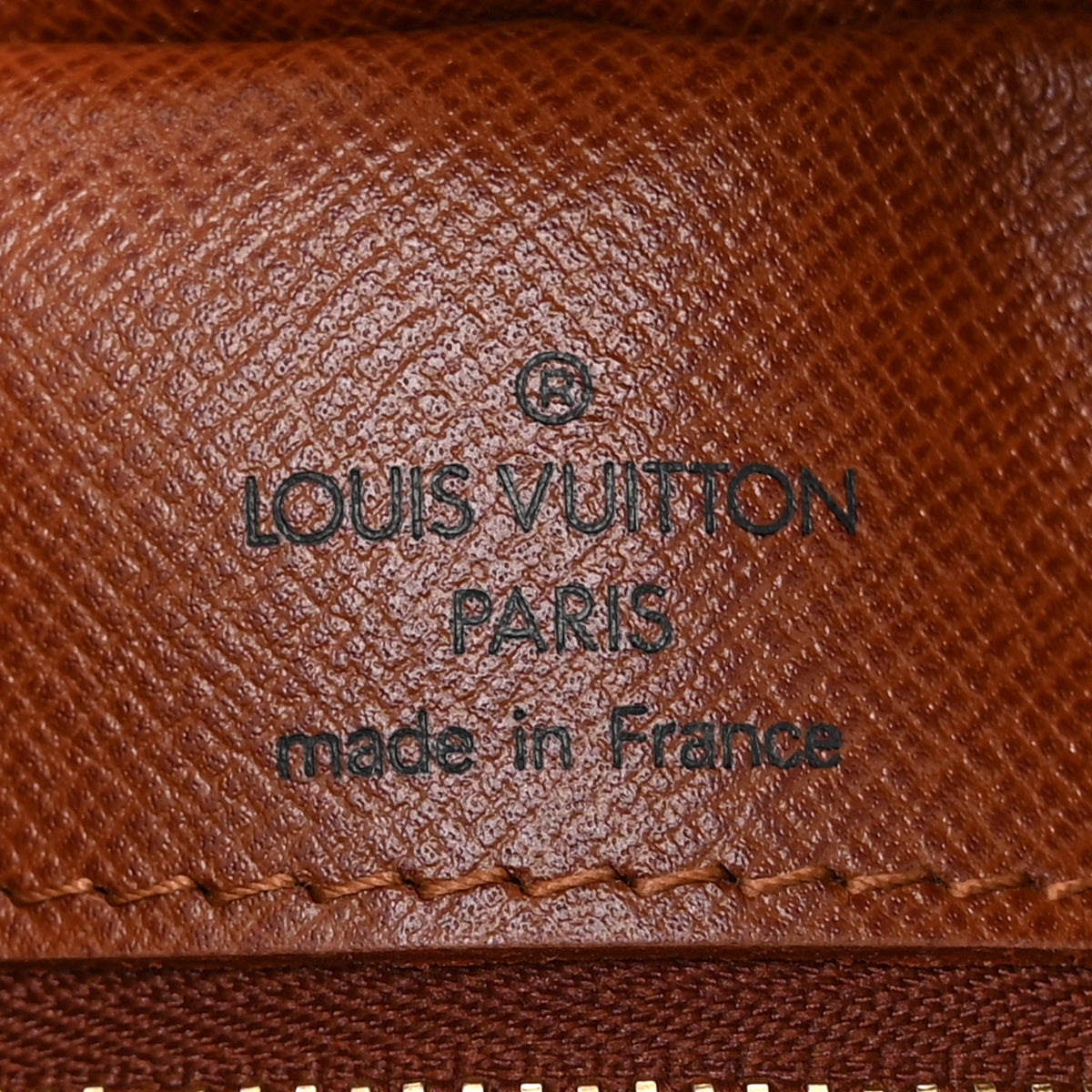 Monogram Nil 28
