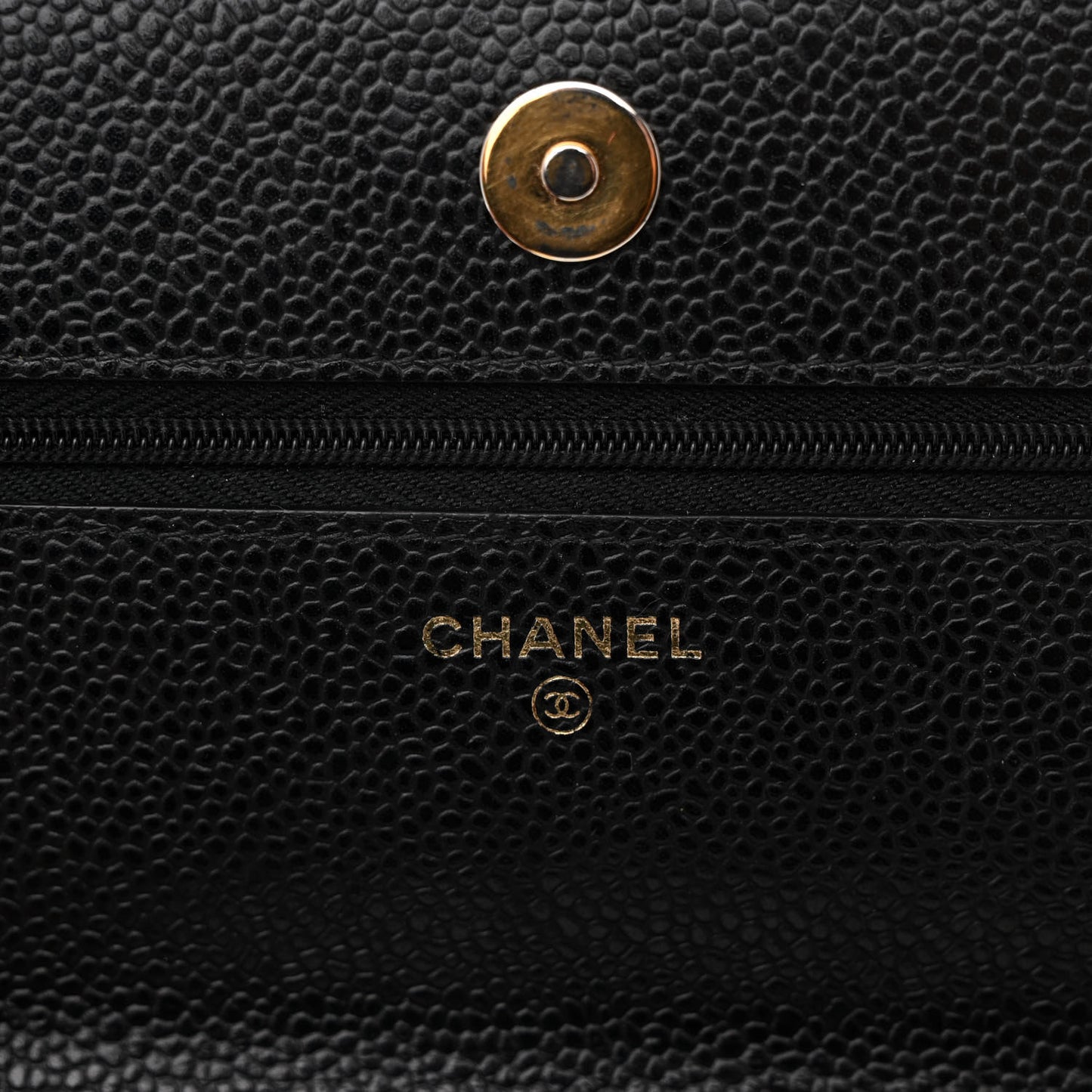 Caviar Quilted Wallet on Chain WOC Black