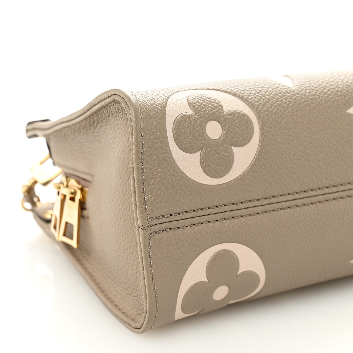 Louis Vuitton Empreinte OnTheGo East West Dove Cream 8 of 9
