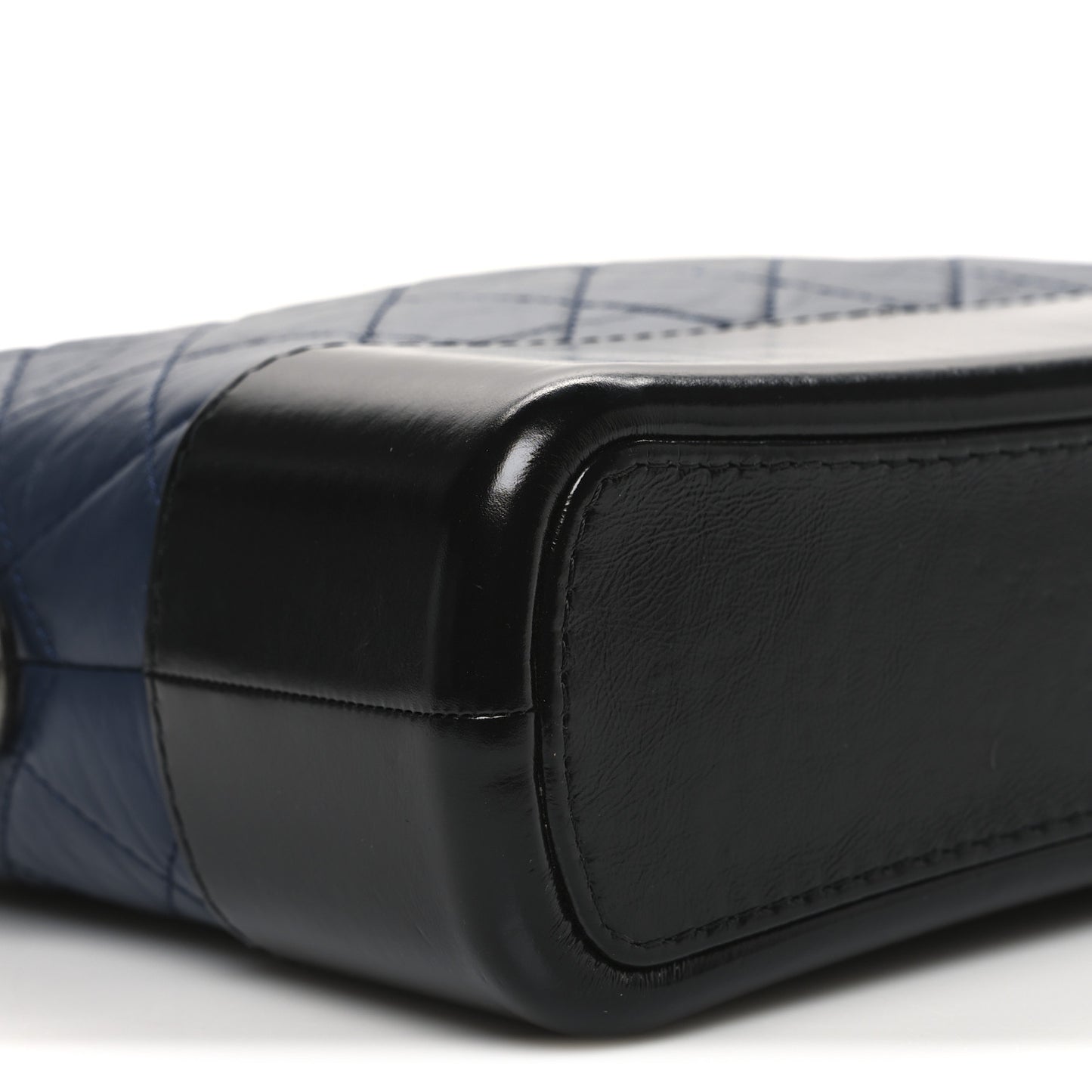 Aged Calfskin Quilted New Medium Gabrielle Hobo Navy Black