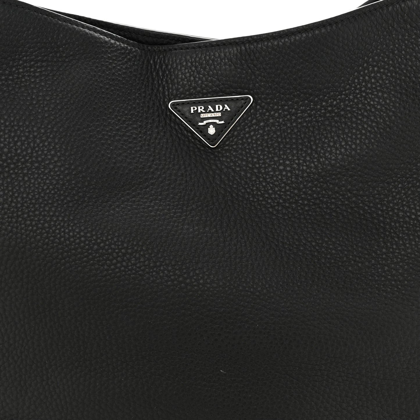 Vitello Daino Hobo Black