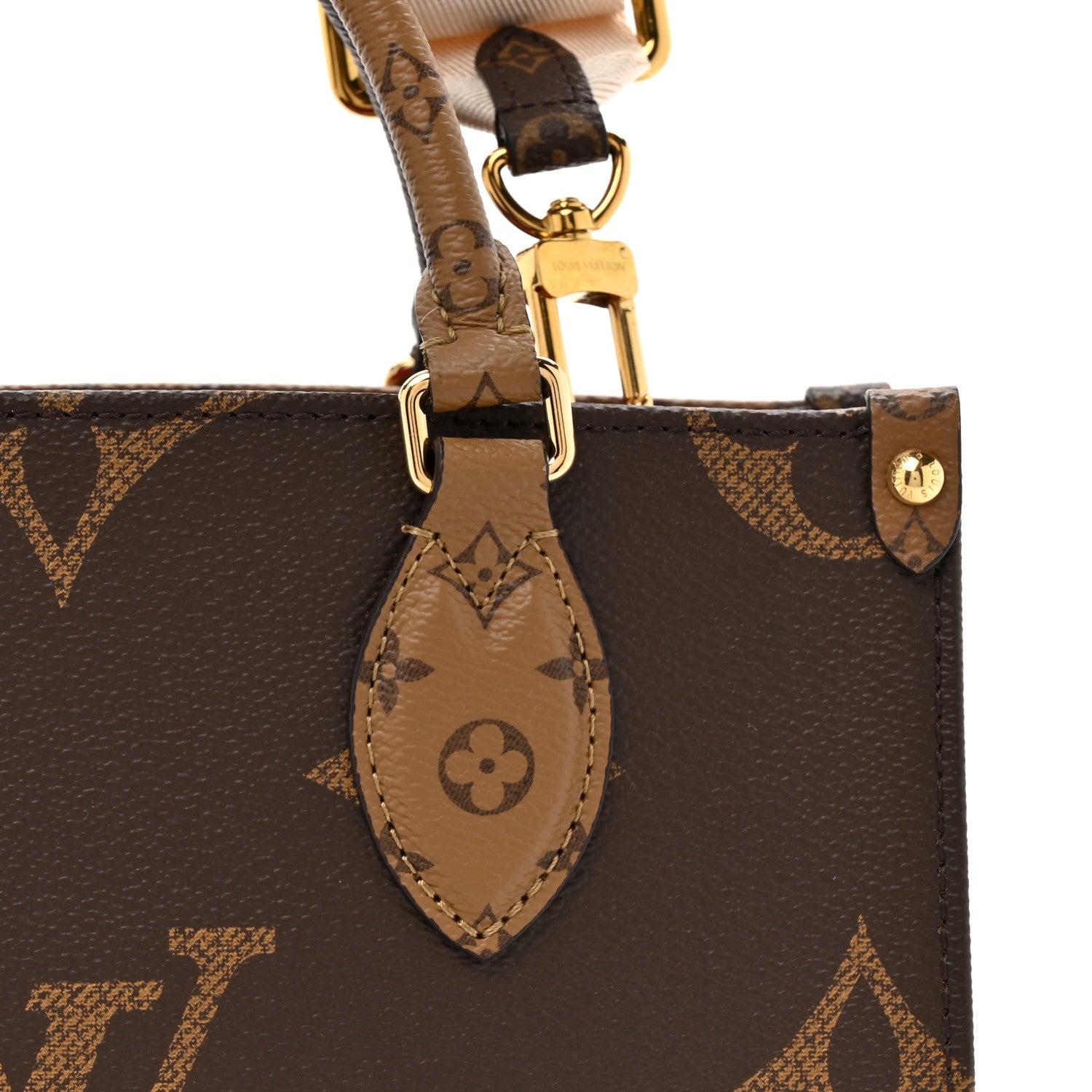 Louis Vuitton Reverse Monogram Giant Onthego PM 7 of 9