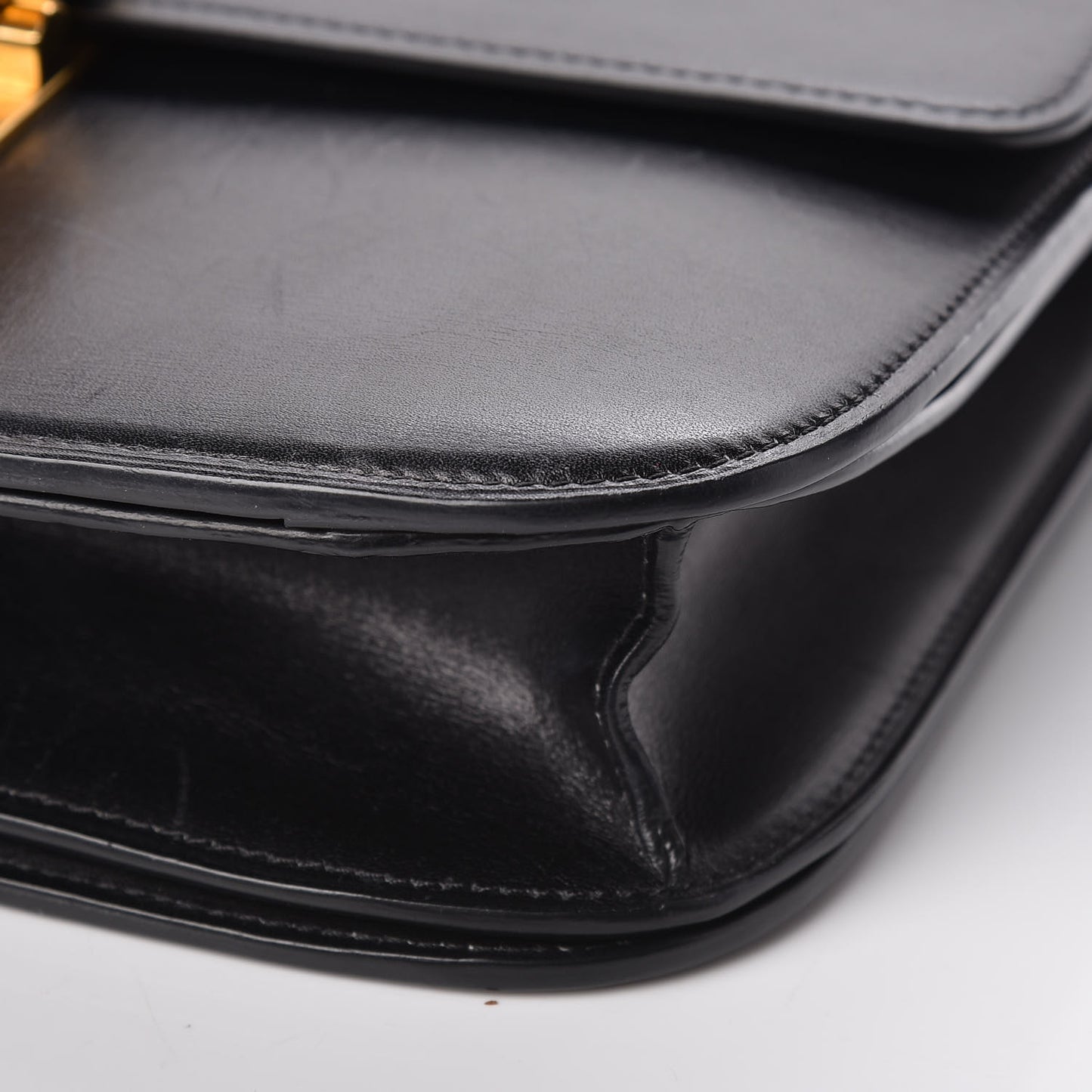 Box Calfskin Medium Classic Box Flap Bag Black