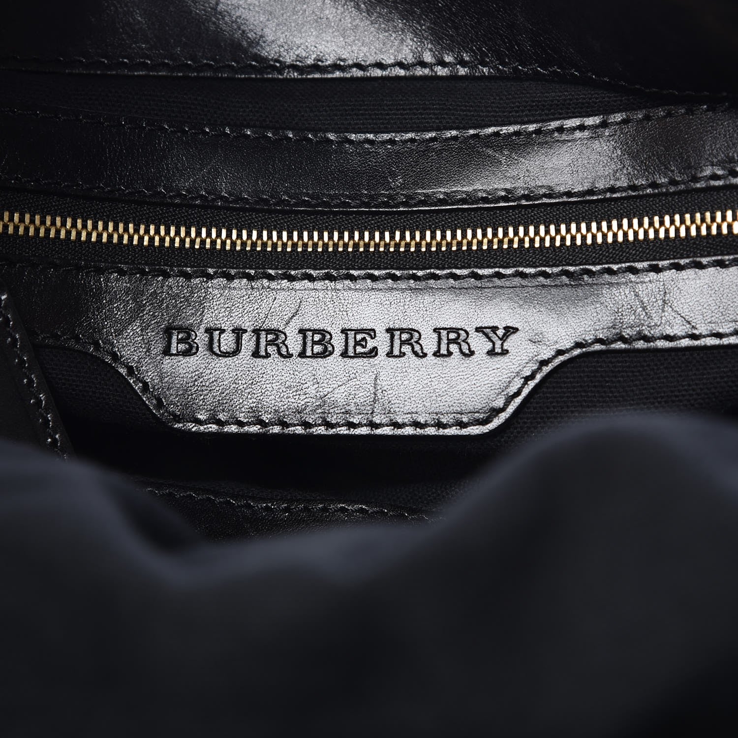 Burberry House Check Bridle Calfskin Medium Gosford Hobo Black 7 of 11
