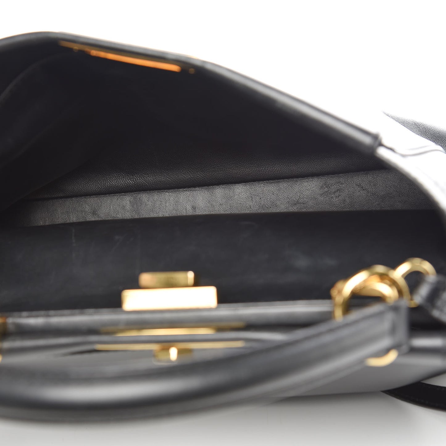 Vitello Morgan Shiny Nappa Medium Peekaboo Iconic Satchel Black
