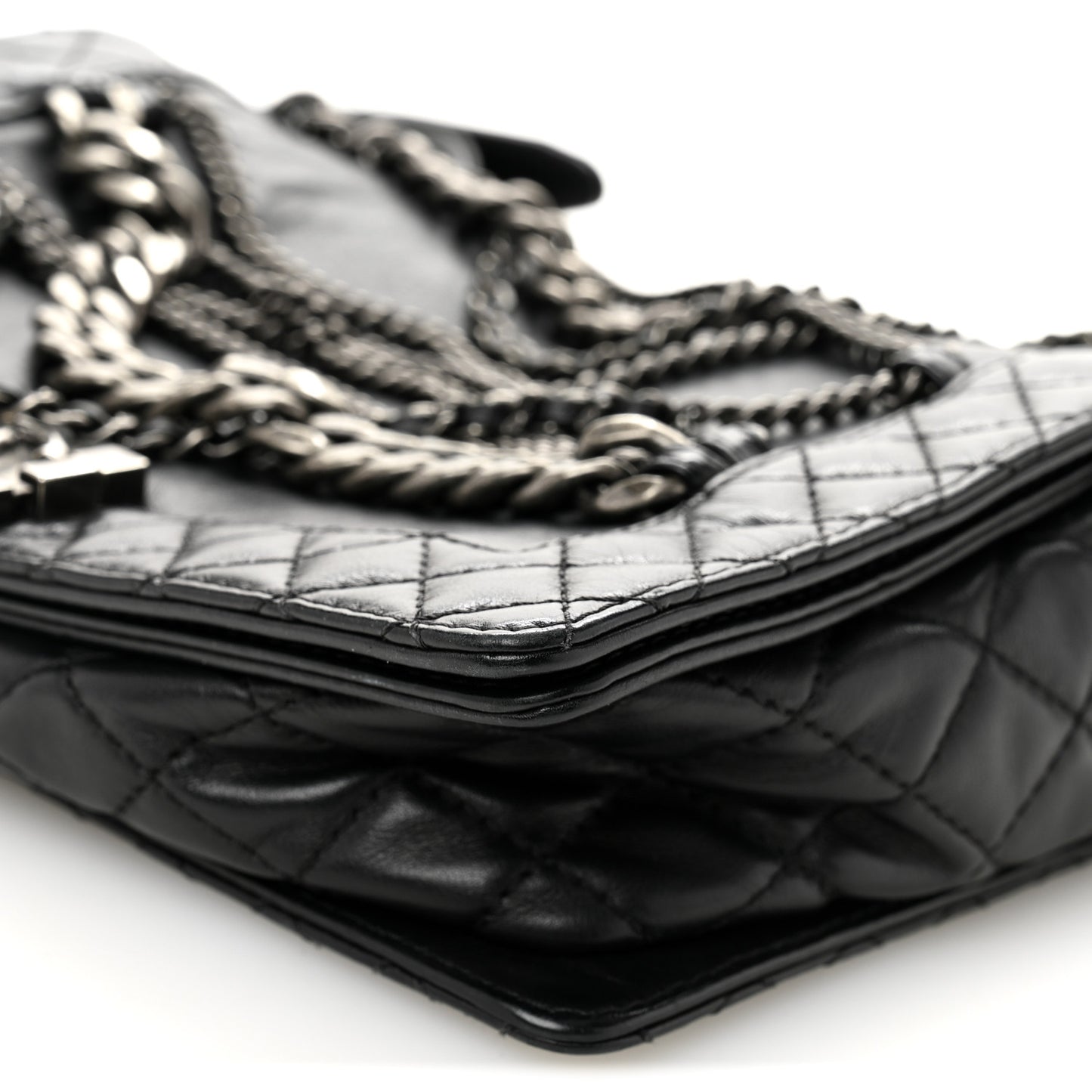 Calfskin Enchained Medium Boy Flap Black