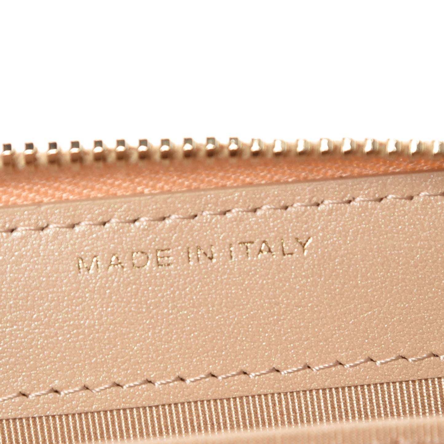 Iridescent Caviar Quilted Zip Card Holder Beige
