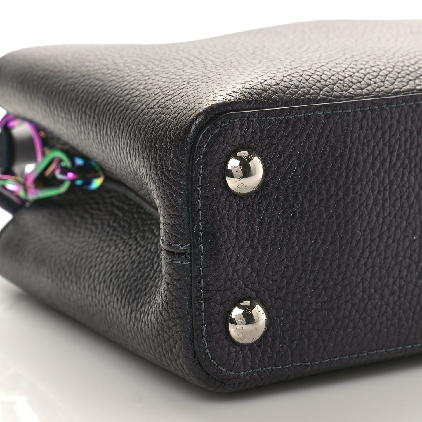 Taurillon Capucines BB Scarabeo Iridescent Black