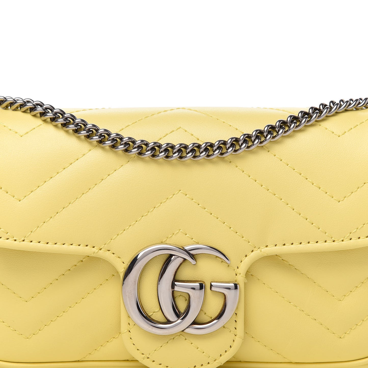 Calfskin Matelasse Super Mini GG Marmont Shoulder Bag Banana