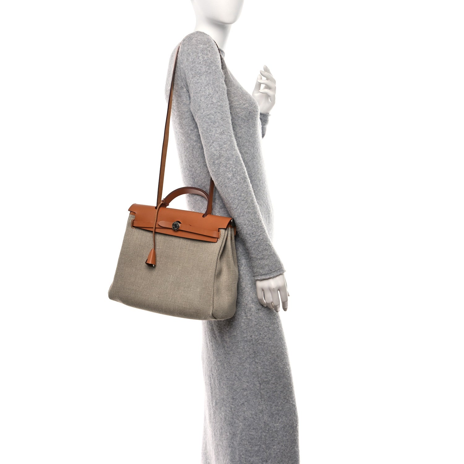 Hermes Military Toile Vache Hunter Herbag Zip Retourne 31 PM Beton Naturel 2 of 18