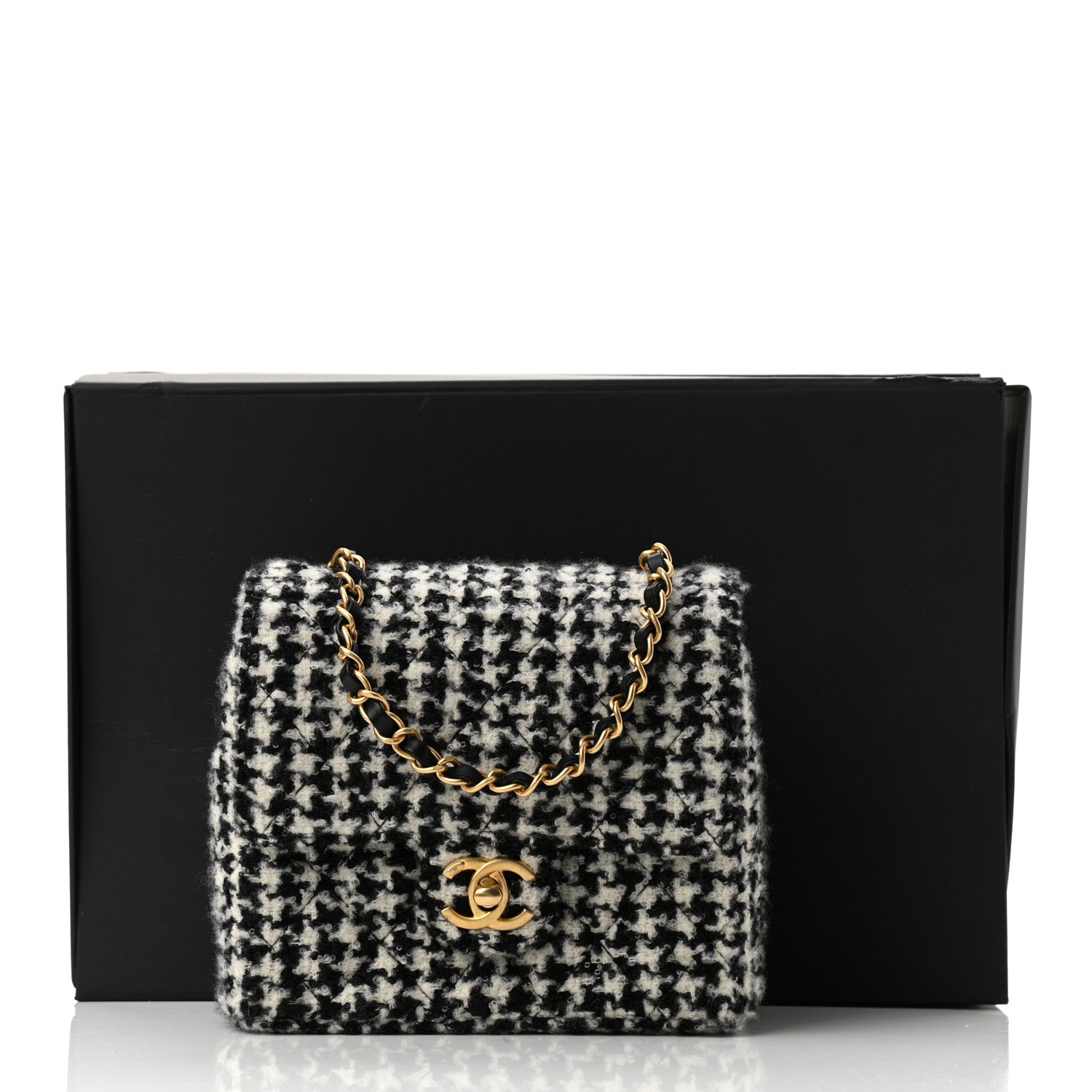 Chanel Tweed Houndstooth Quilted Mini Square Flap White Black 11 of 11