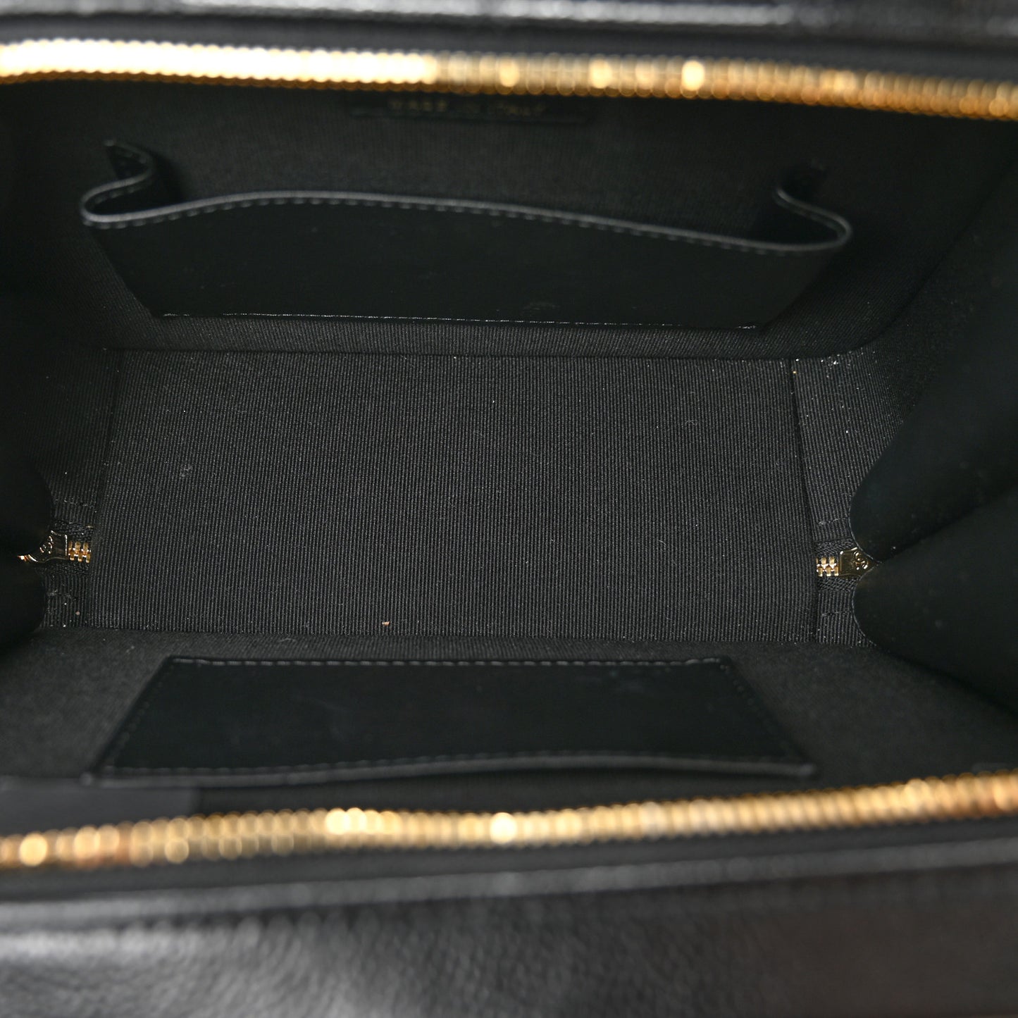 Caviar Quilted Top Handle Vanity With Chain Black