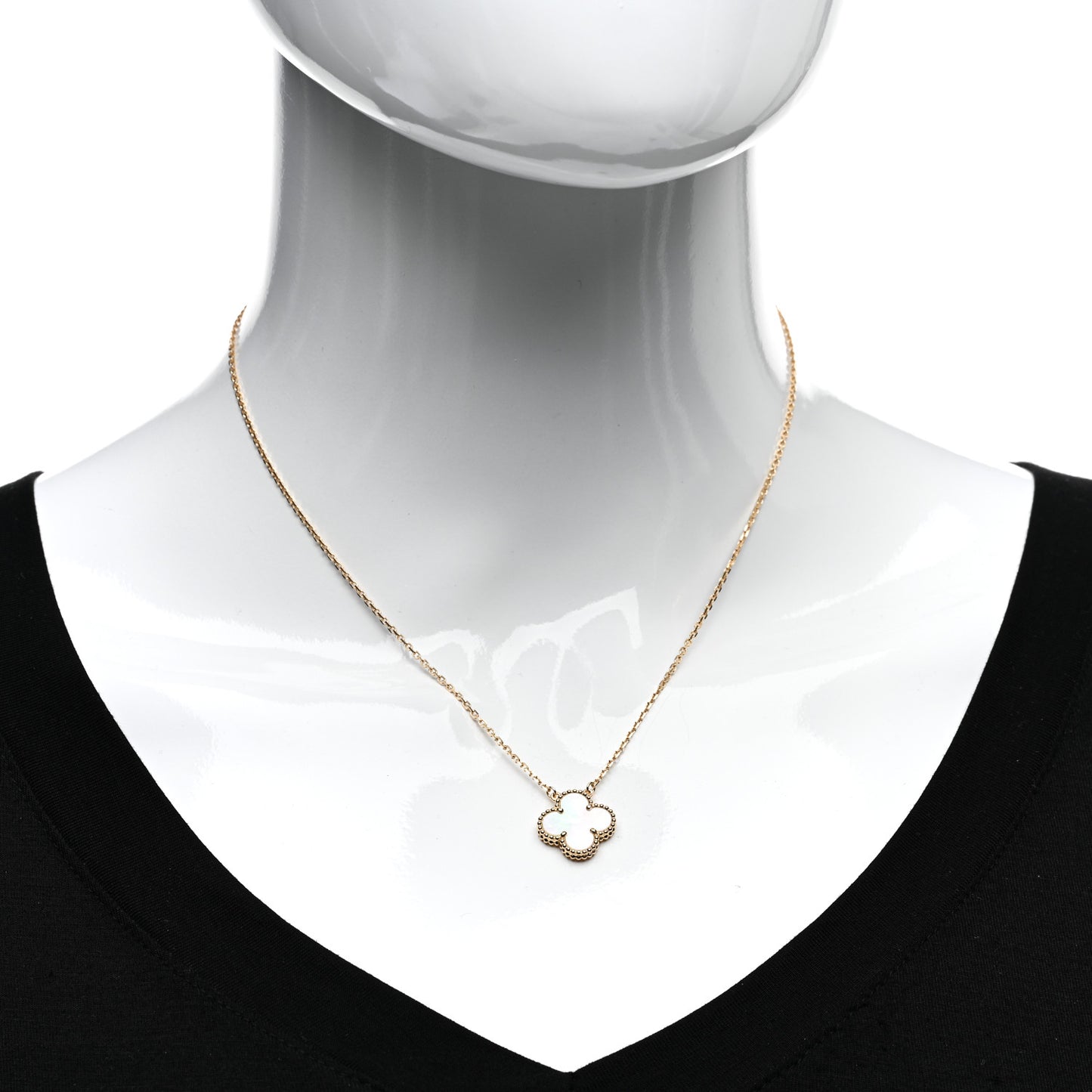 18K Yellow Gold Mother of Pearl Vintage Alhambra Pendant Necklace