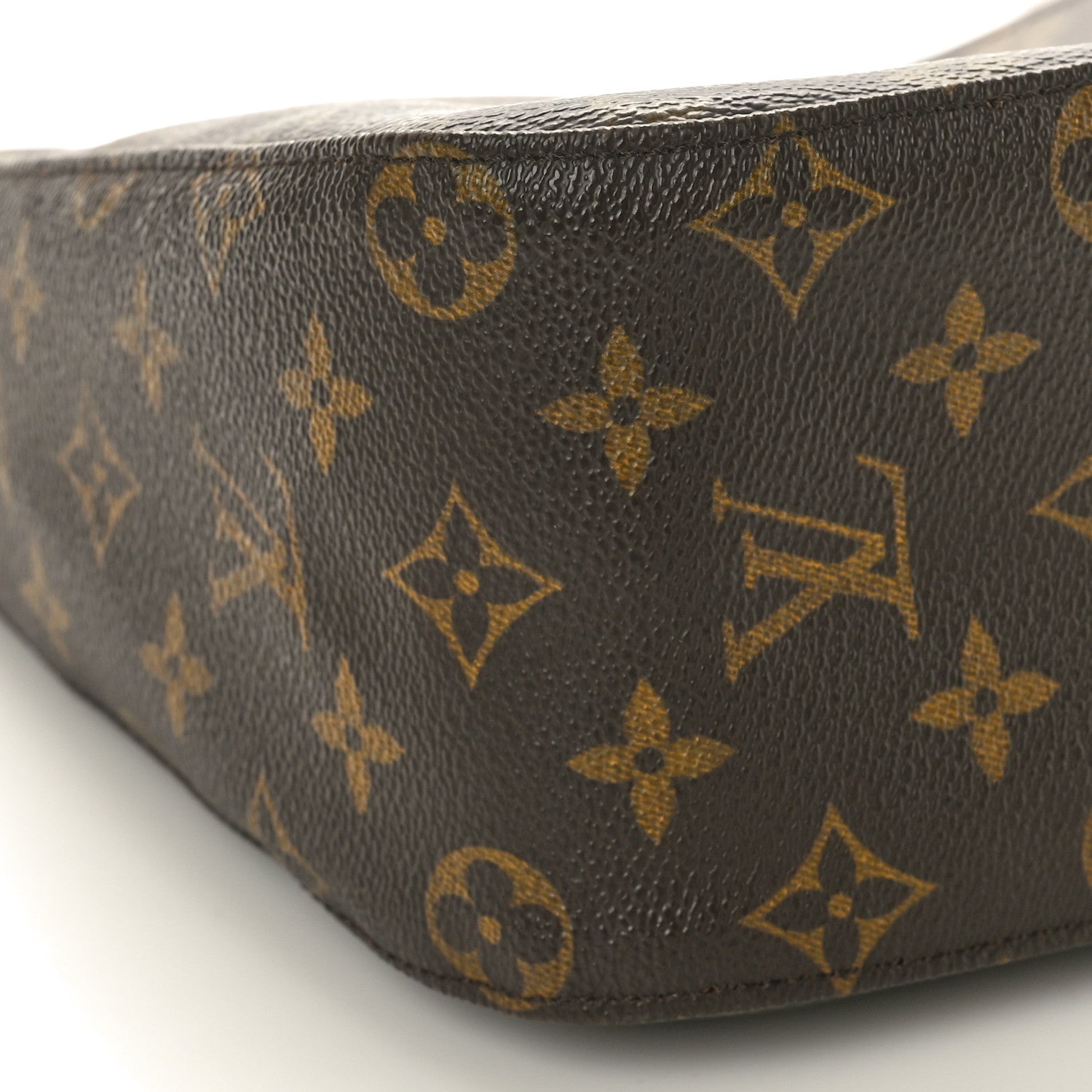 Louis Vuitton Monogram Looping MM 7 of 9