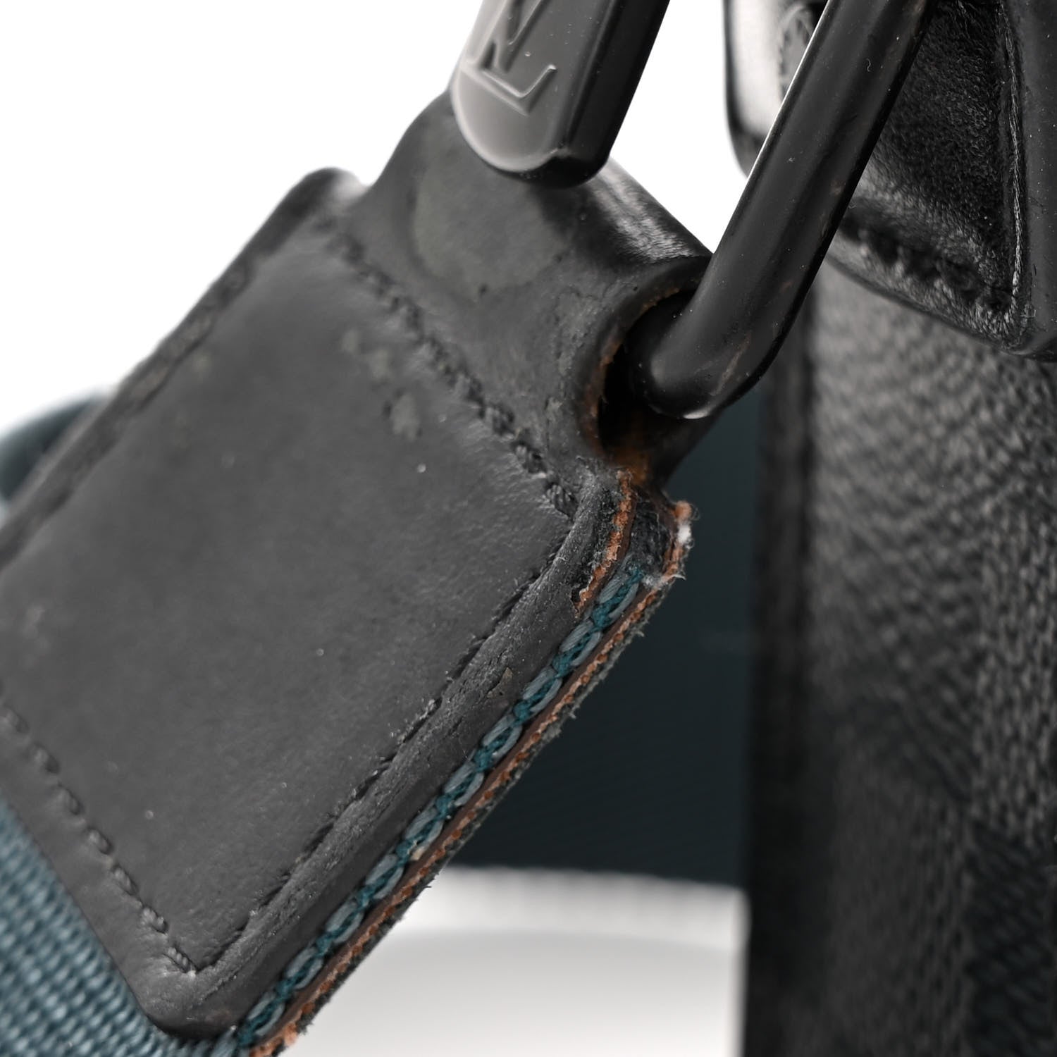 Louis Vuitton Damier Graphite Alpha Messenger Bag 16 of 20