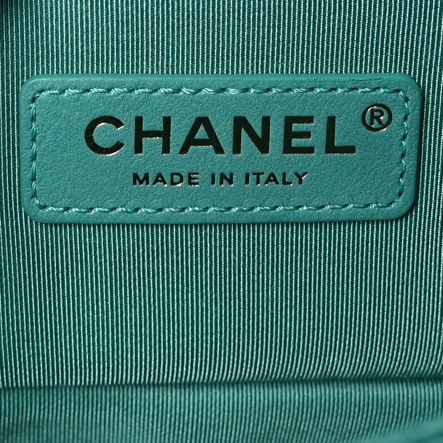 Caviar Chevron Quilted Small Boy Flap Green