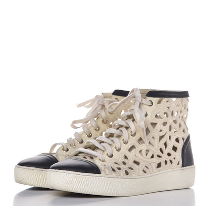 Chanel Grained Goatskin Hollow Out Flower Sneakers 39.5 White Black 3 of 10