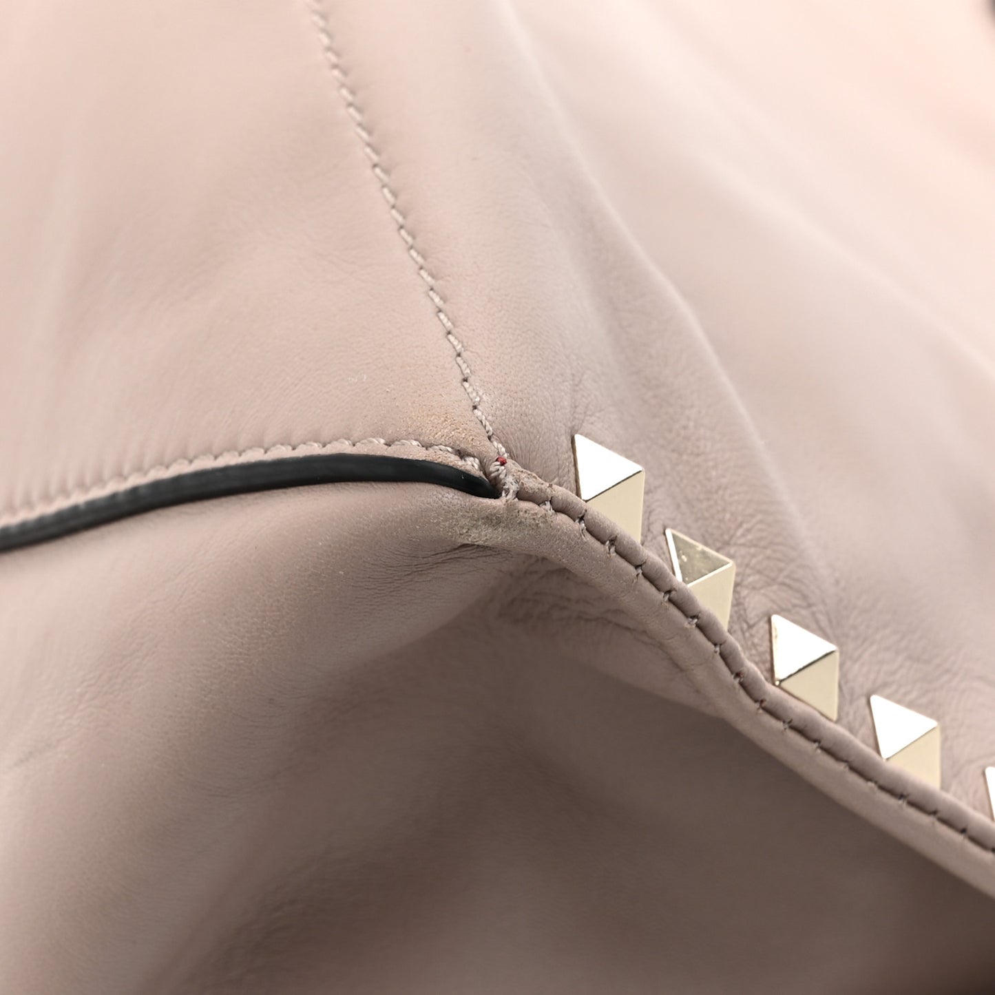 Nappa Medium Rockstud Soft Tote Soft Noisette