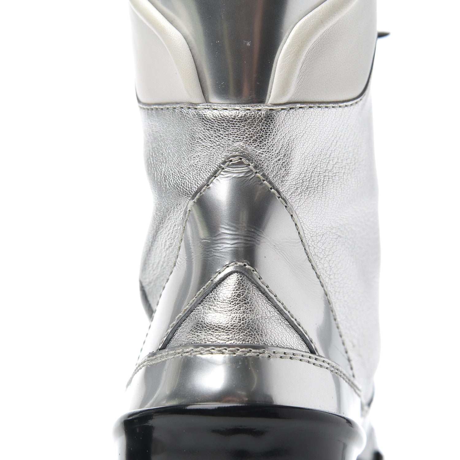 Louis Vuitton Patent Calfskin Spaceship Laureate Platform Desert Boots 37.5 Silver 17 of 21