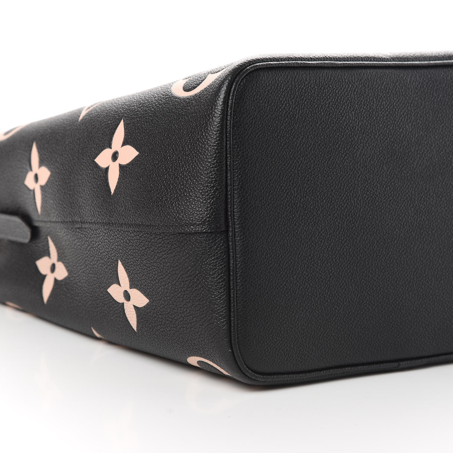 Louis Vuitton Empreinte Monogram Giant Neonoe MM Black Beige 9 of 11