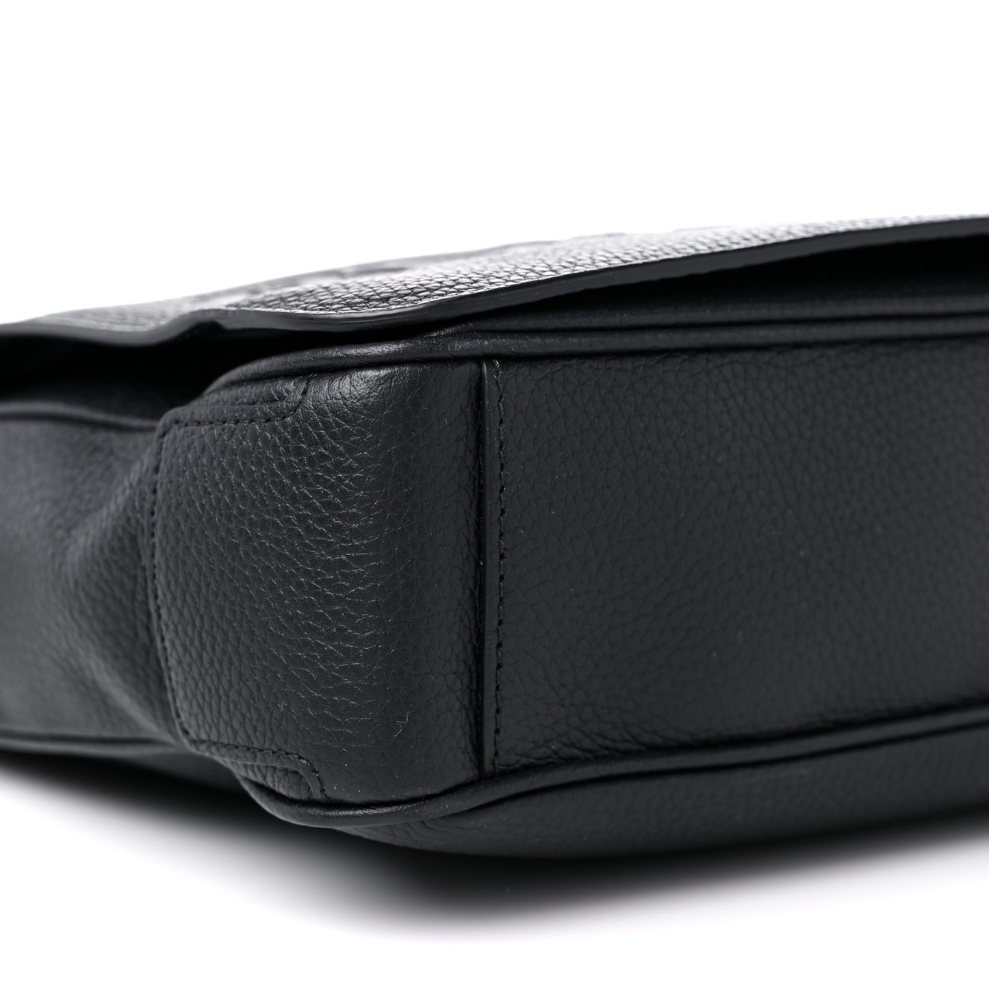 Grainy Calfskin Embossed Bruno Messenger Black