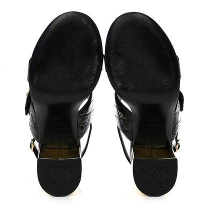 Chanel Patent Quilted CC Turnlock Sandals 40 Black 7 of 12