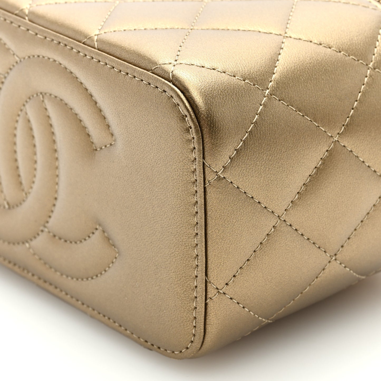 Metallic Lambskin Quilted Small CC Dynasty Vanity Case With Chain Gold
