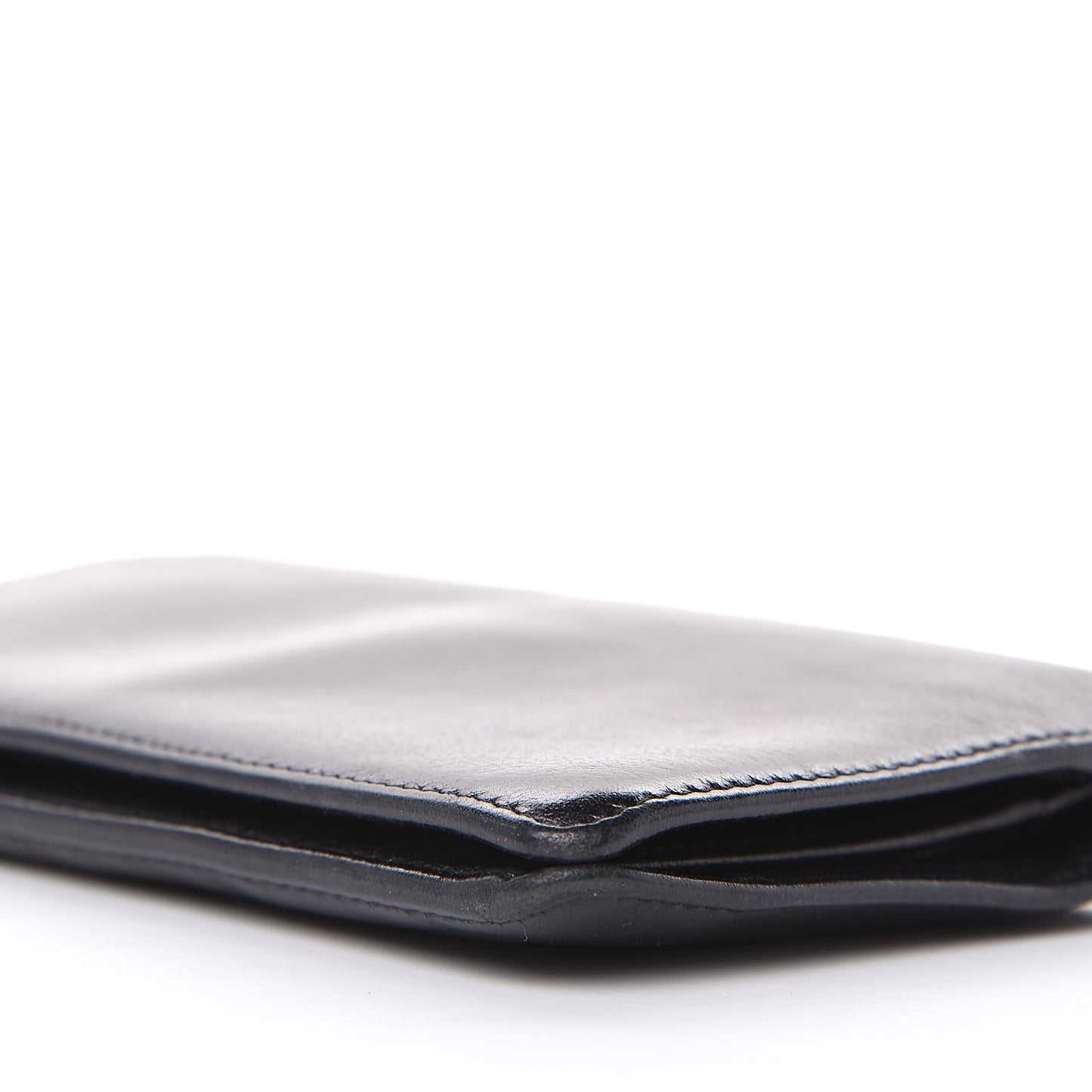 Goatskin Camellia Embossed Yen Wallet Black
