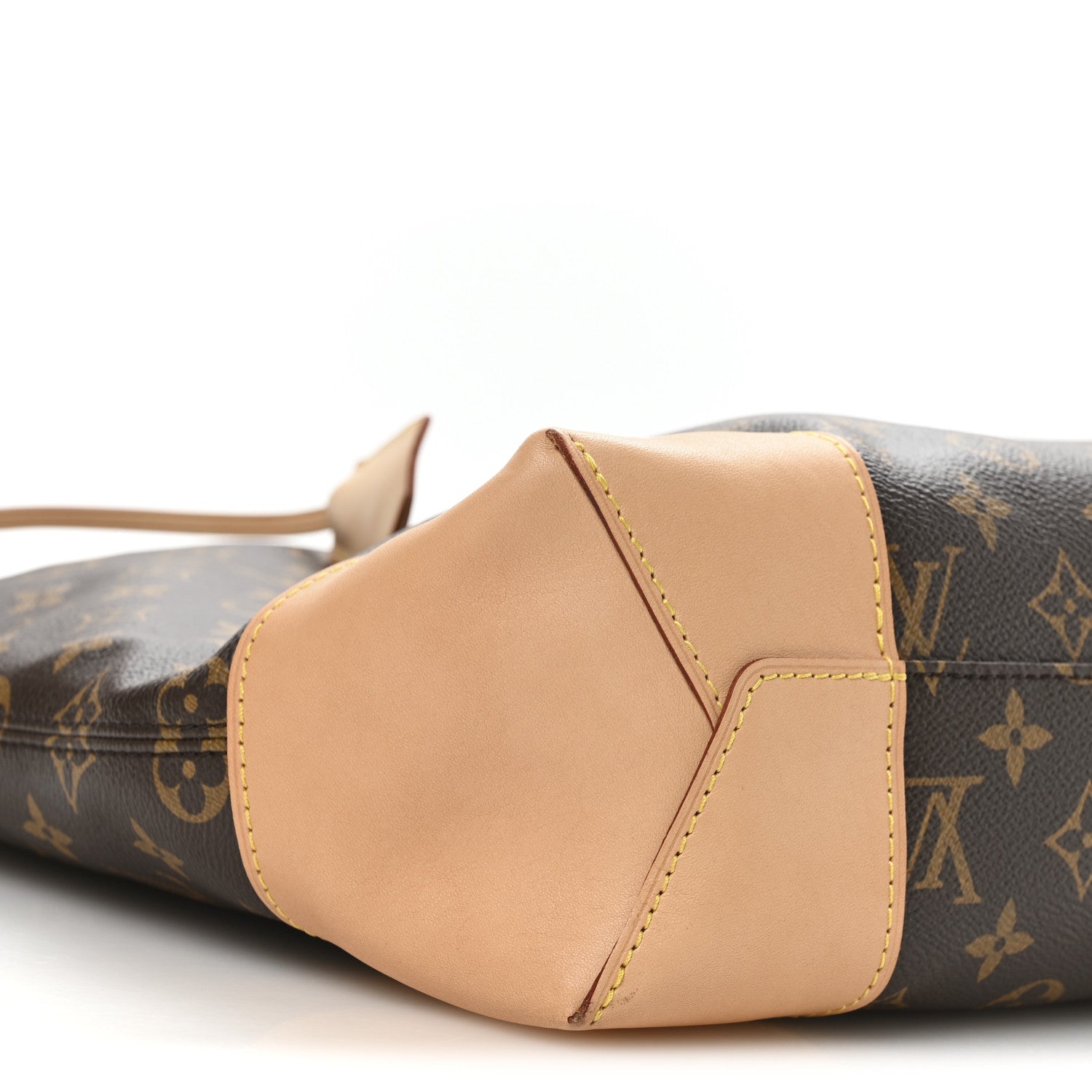 Louis Vuitton Monogram Berri MM 9 of 10