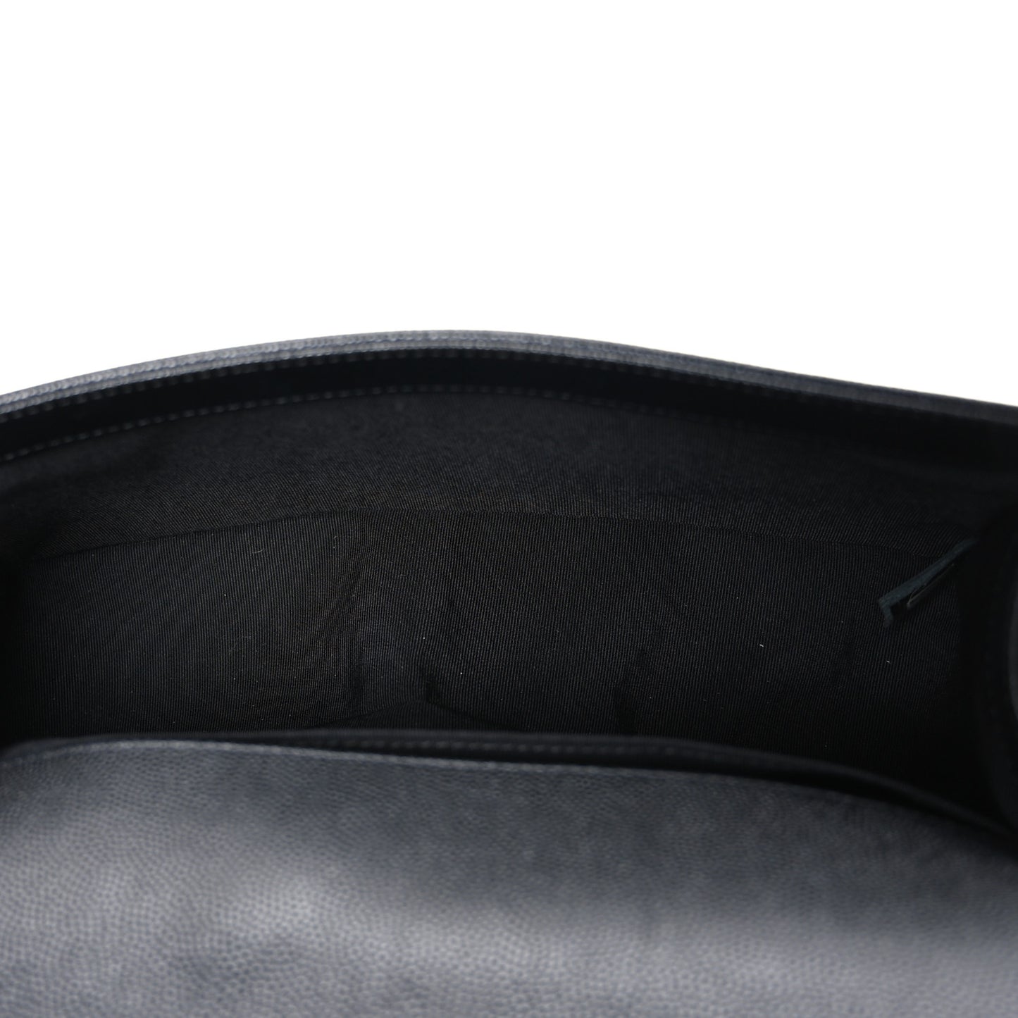 Caviar Quilted Medium Boy Flap Black