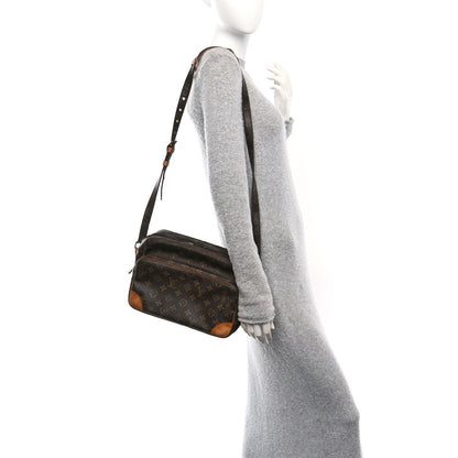 Louis Vuitton Monogram Nil 28 2 of 9
