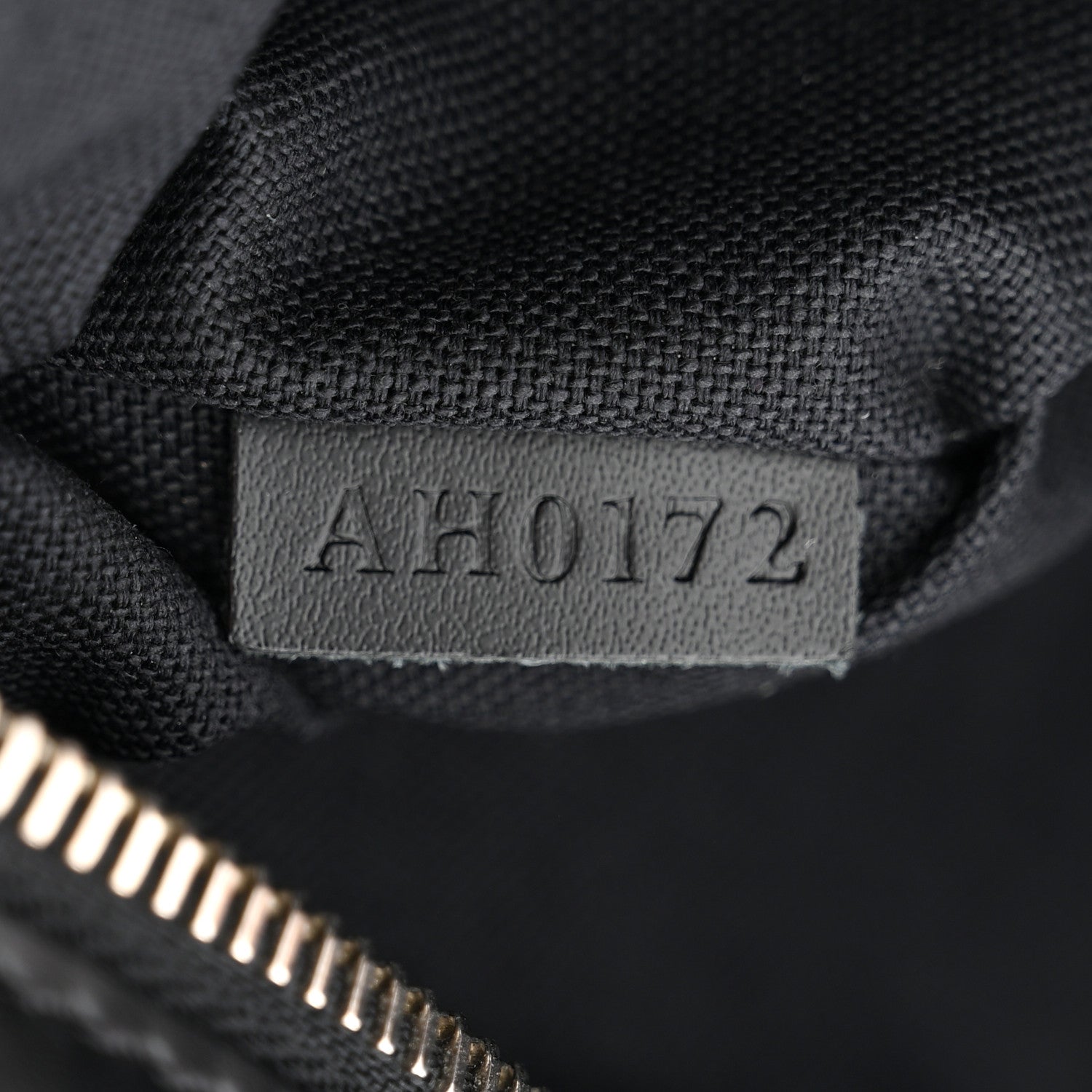 Louis Vuitton Damier Graphite Thomas 7 of 10