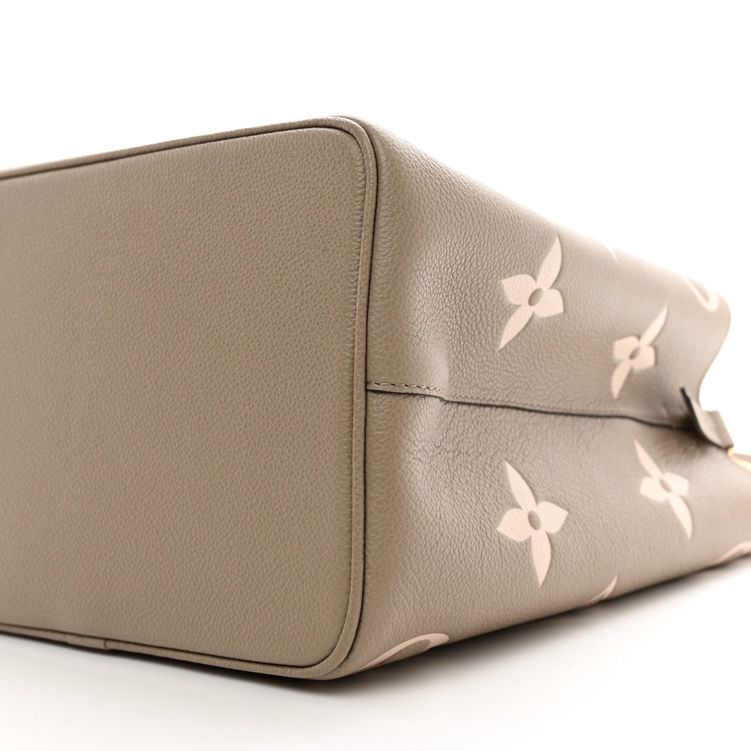 Louis Vuitton Empreinte Monogram Giant Neonoe MM Tourterelle Creme 9 of 9