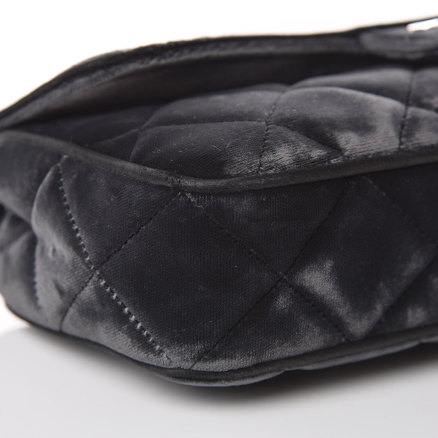 Velvet Quilted East West Flap Black