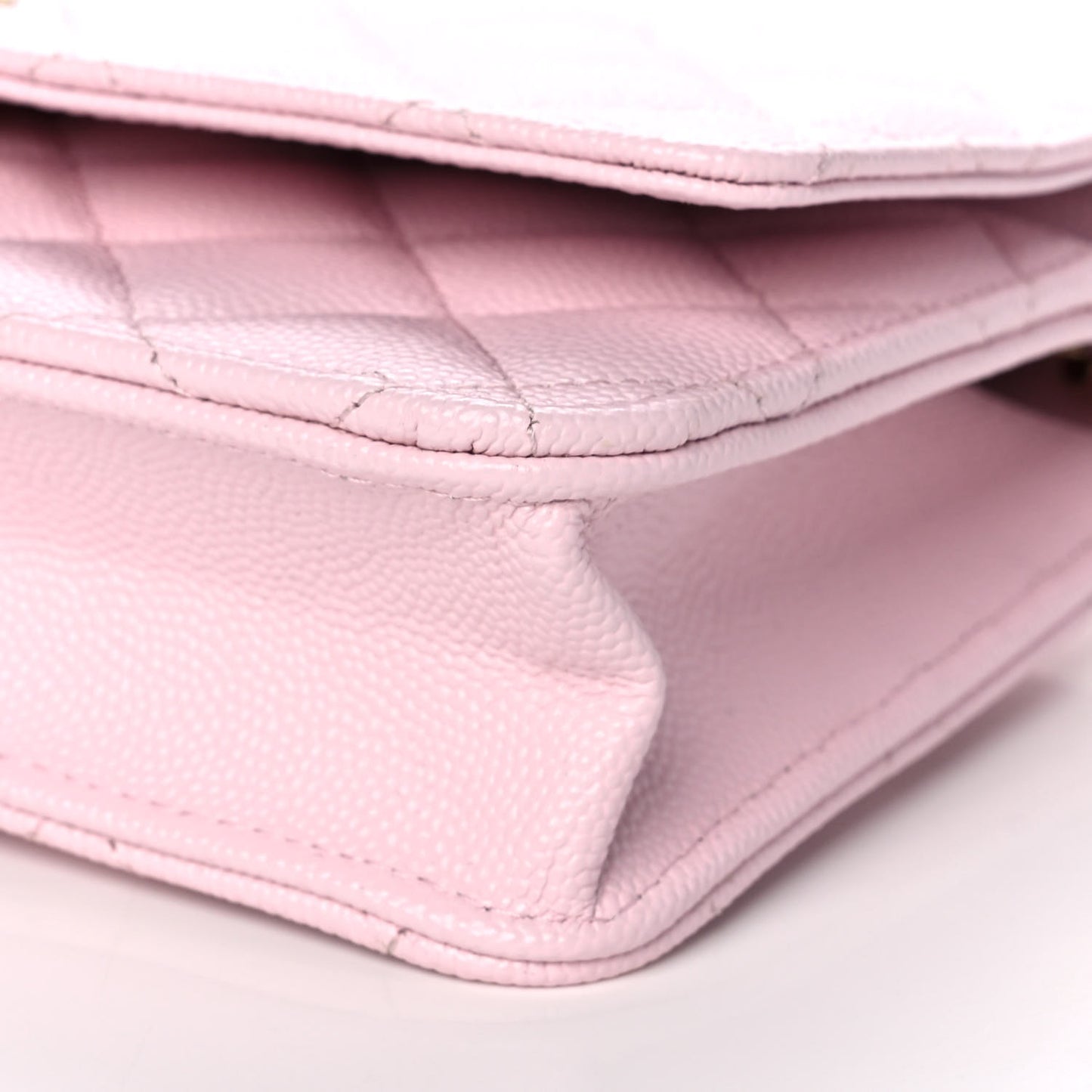 Caviar Quilted Wallet On Chain WOC Light Pink