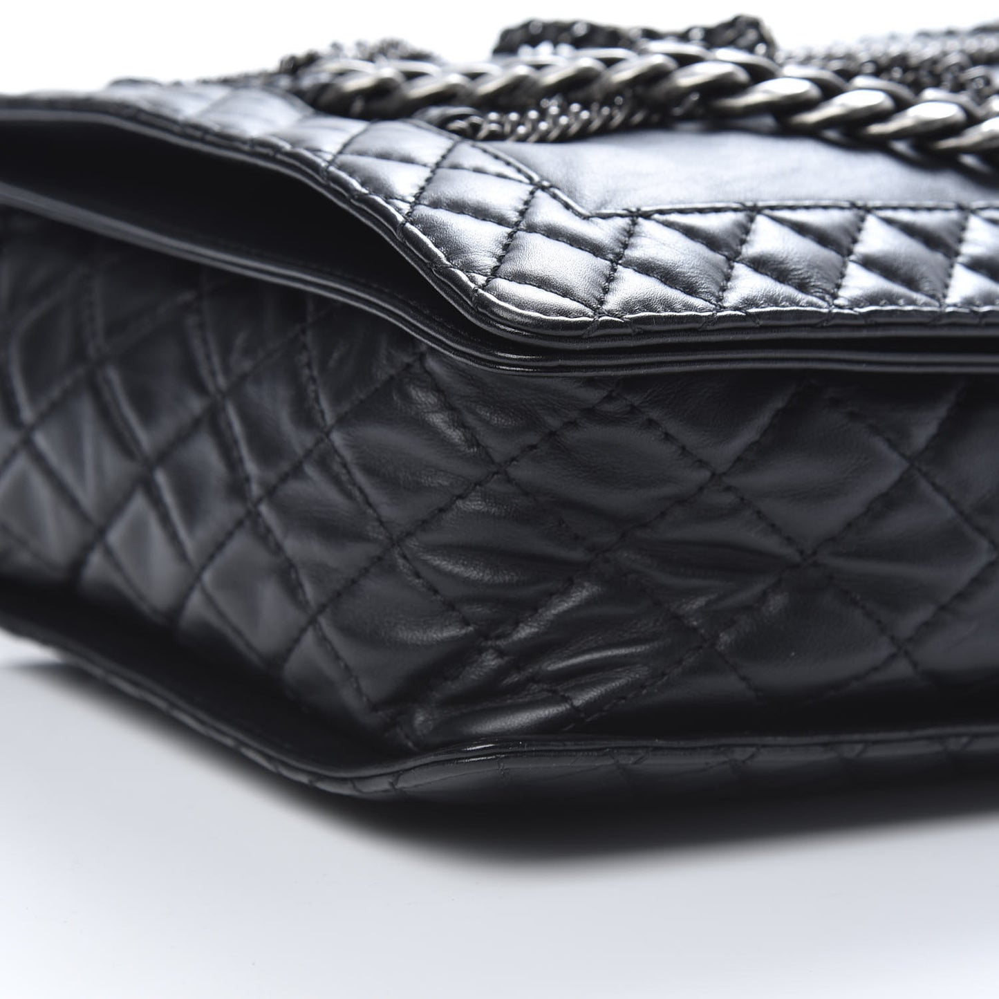 Calfskin Enchained XL Boy Flap Black