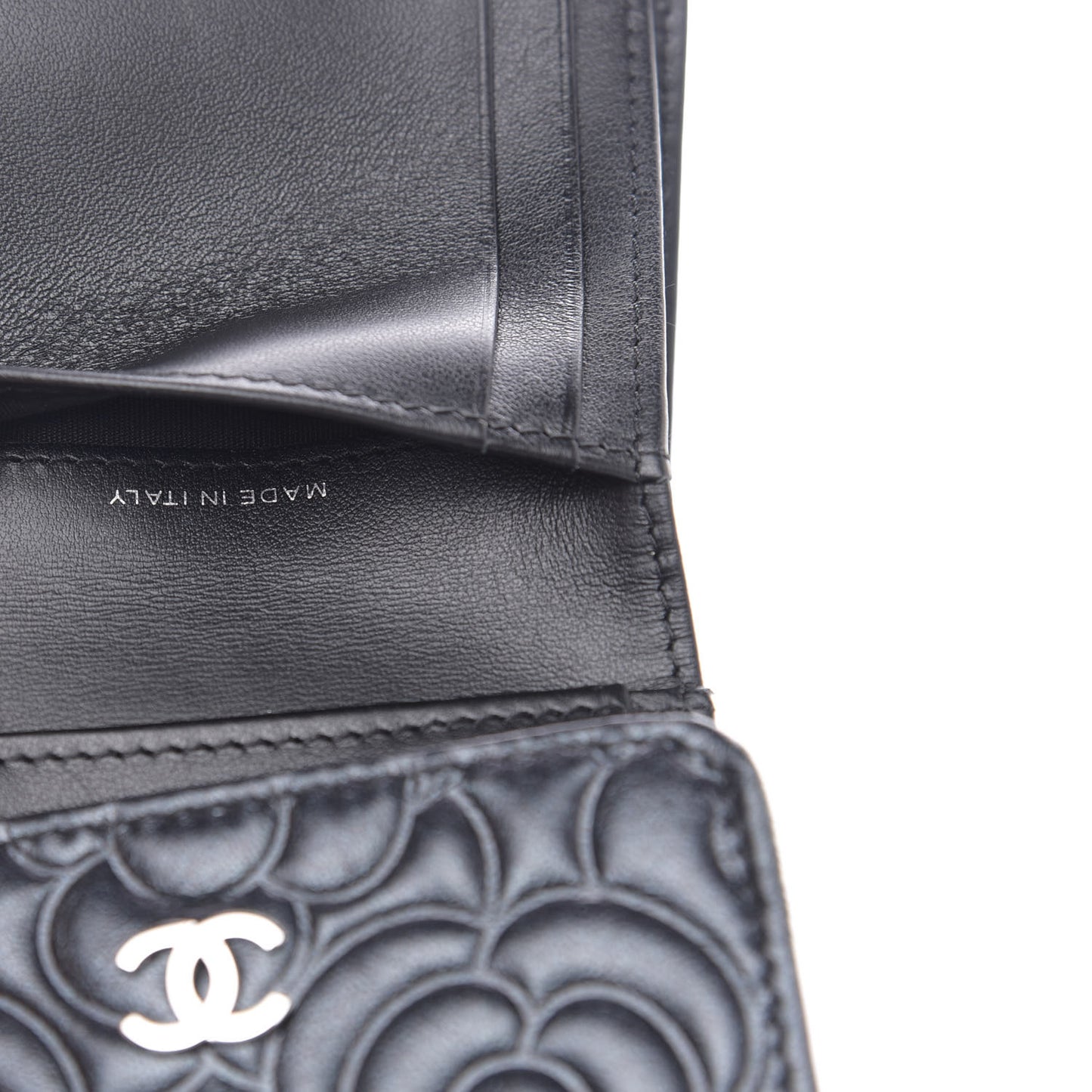 Goatskin Camellia Embossed Compact Wallet Black