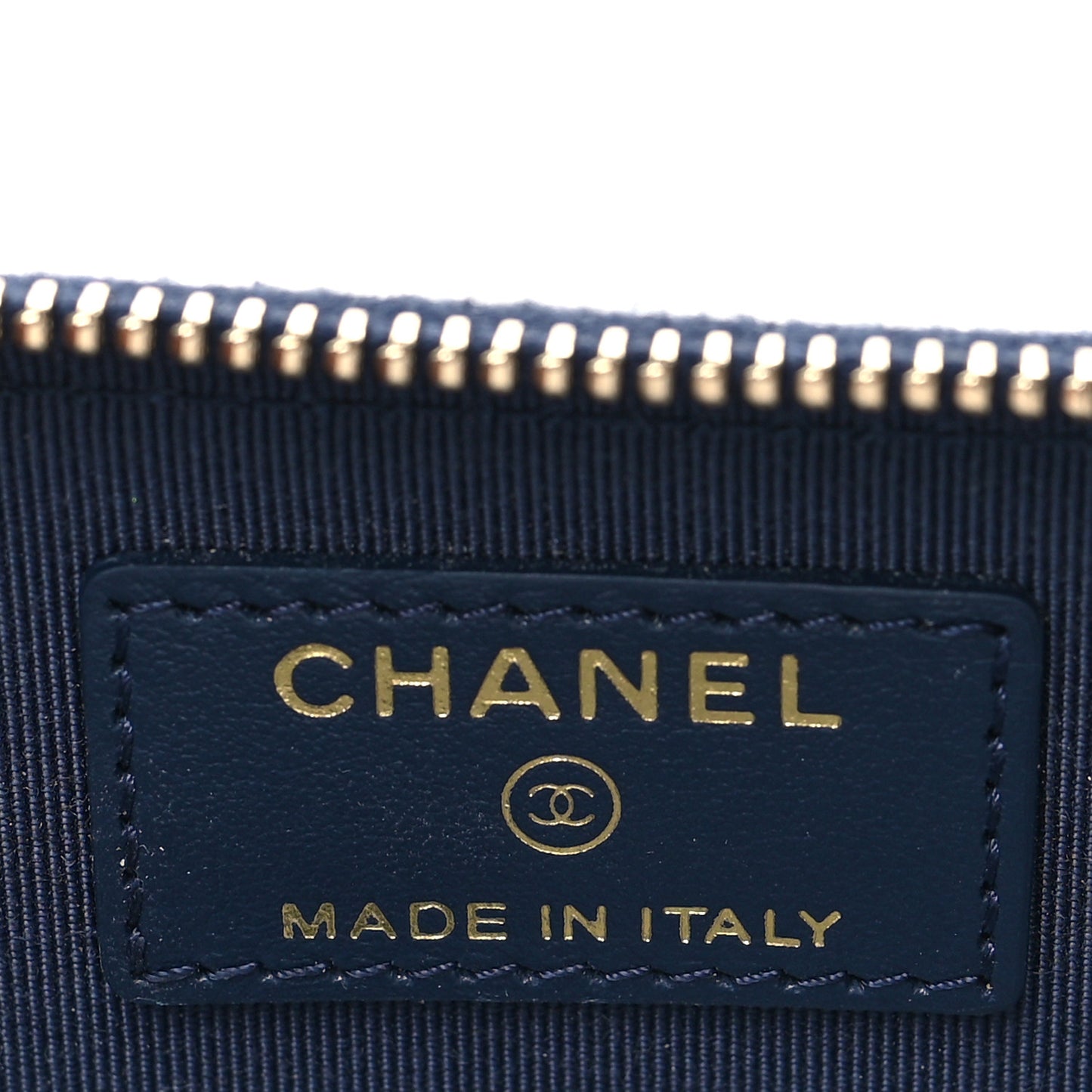Caviar Quilted Zip Card Holder Navy